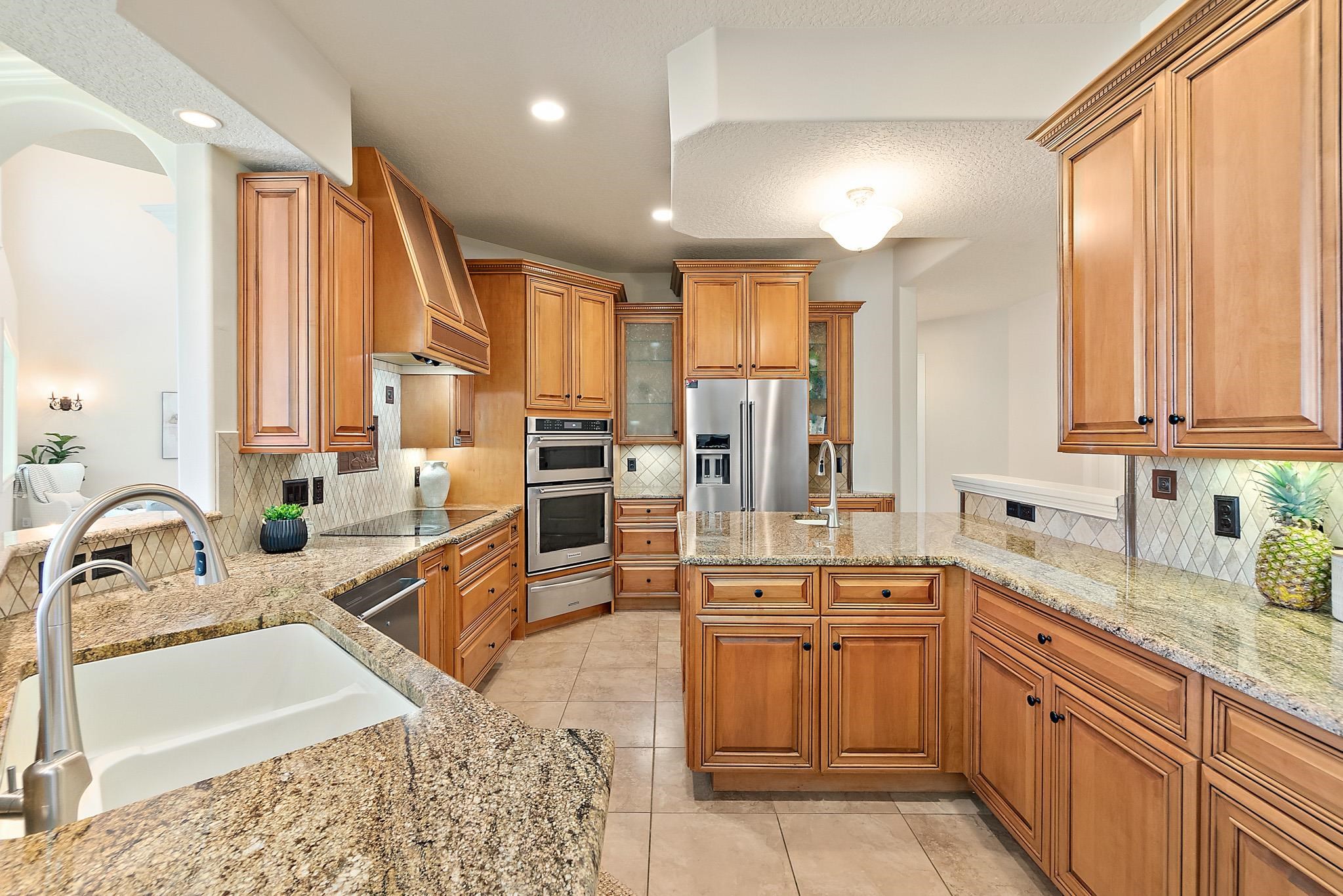 Image 21 of 72 For 505 Turnberry Ln