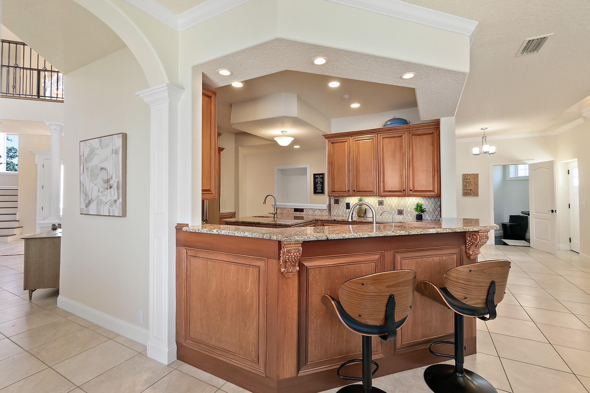 Image 23 of 72 For 505 Turnberry Ln