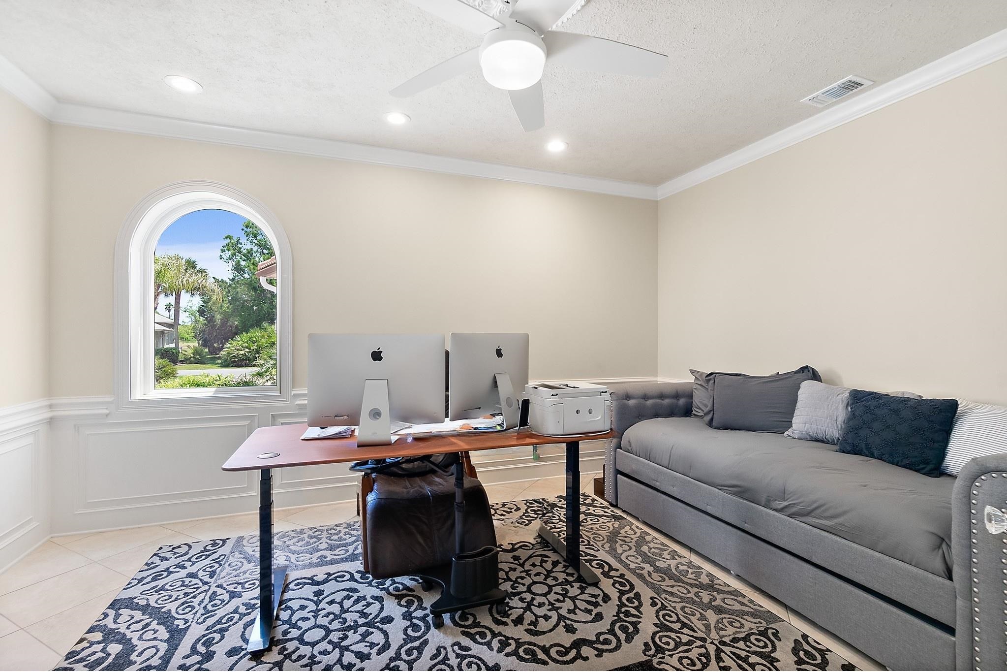 Image 36 of 72 For 505 Turnberry Ln