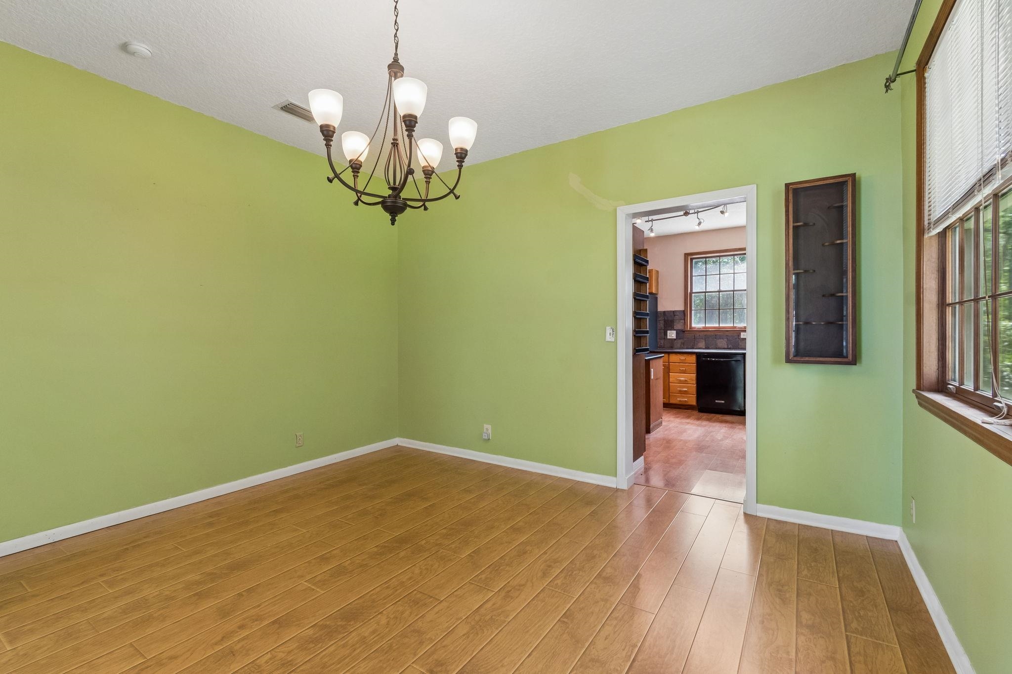 Image 12 of 82 For 1191 Brookside Ct
