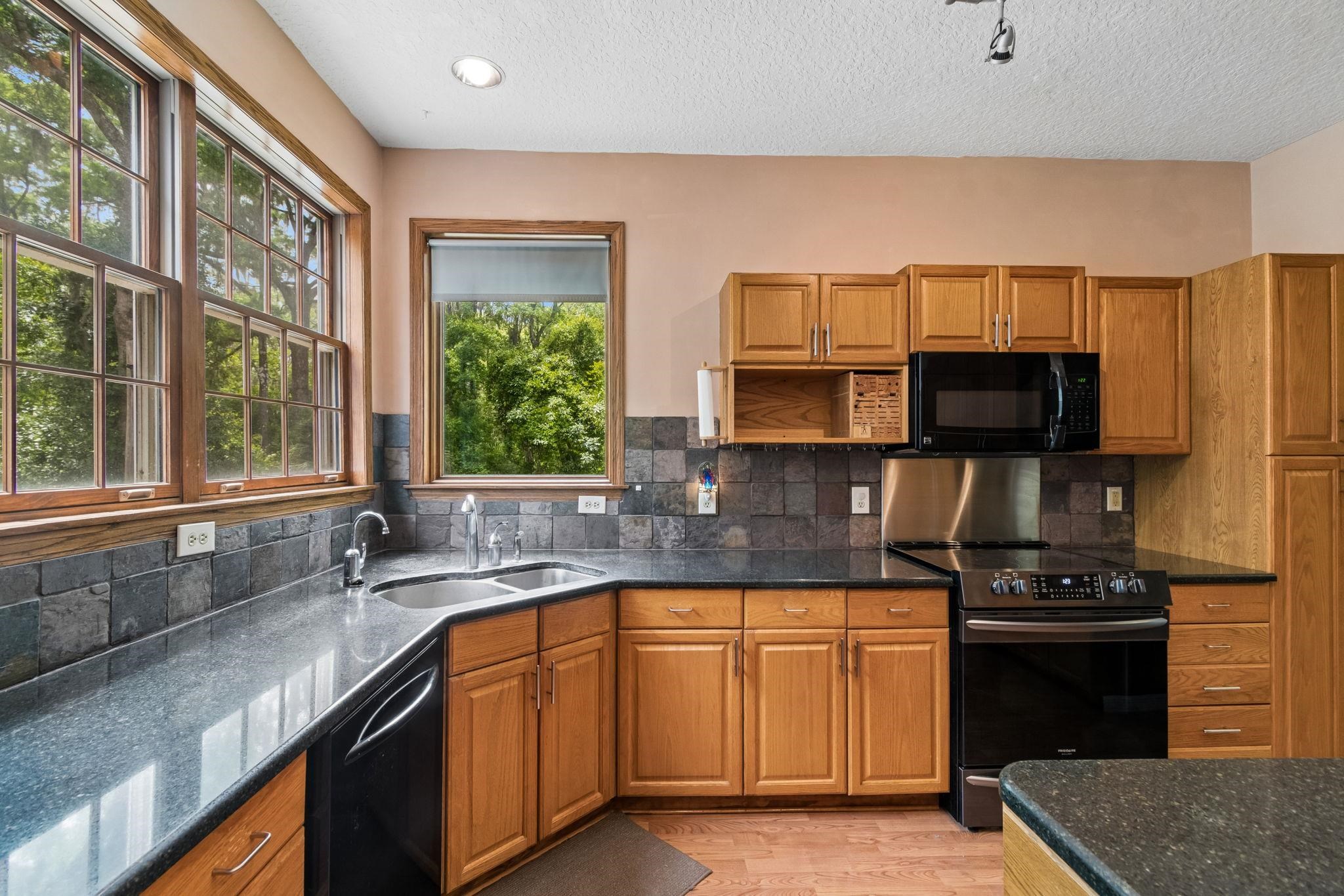 Image 14 of 82 For 1191 Brookside Ct