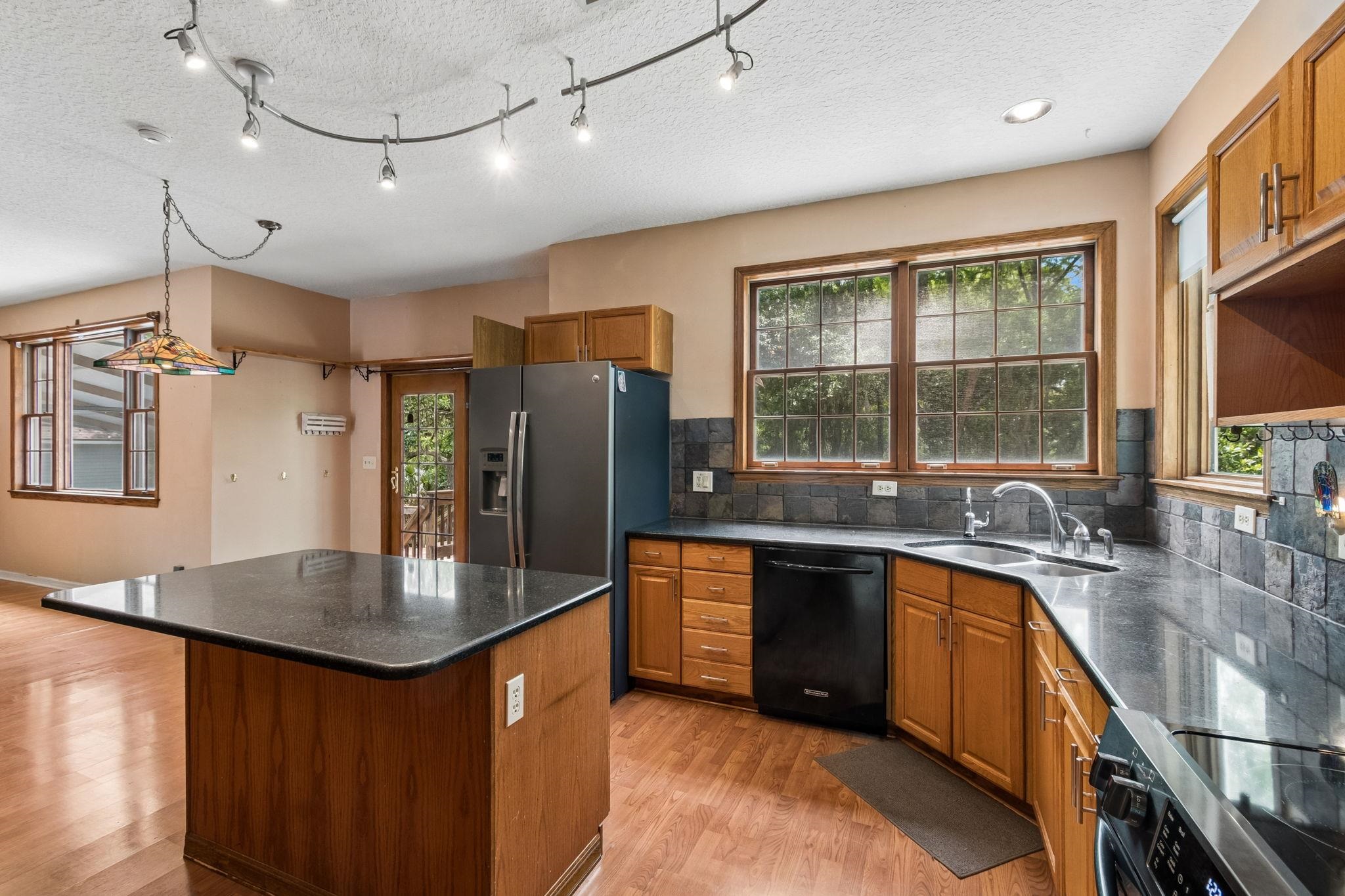 Image 15 of 82 For 1191 Brookside Ct