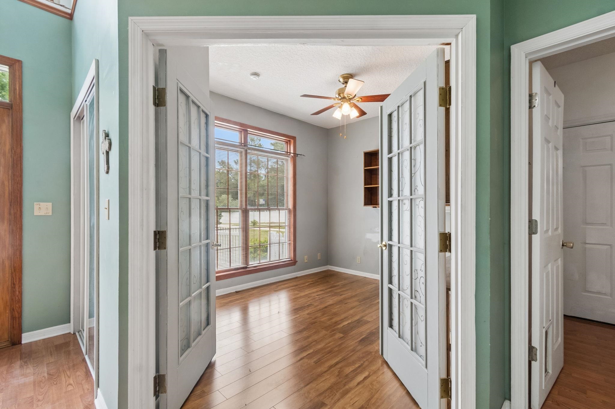 Image 24 of 82 For 1191 Brookside Ct