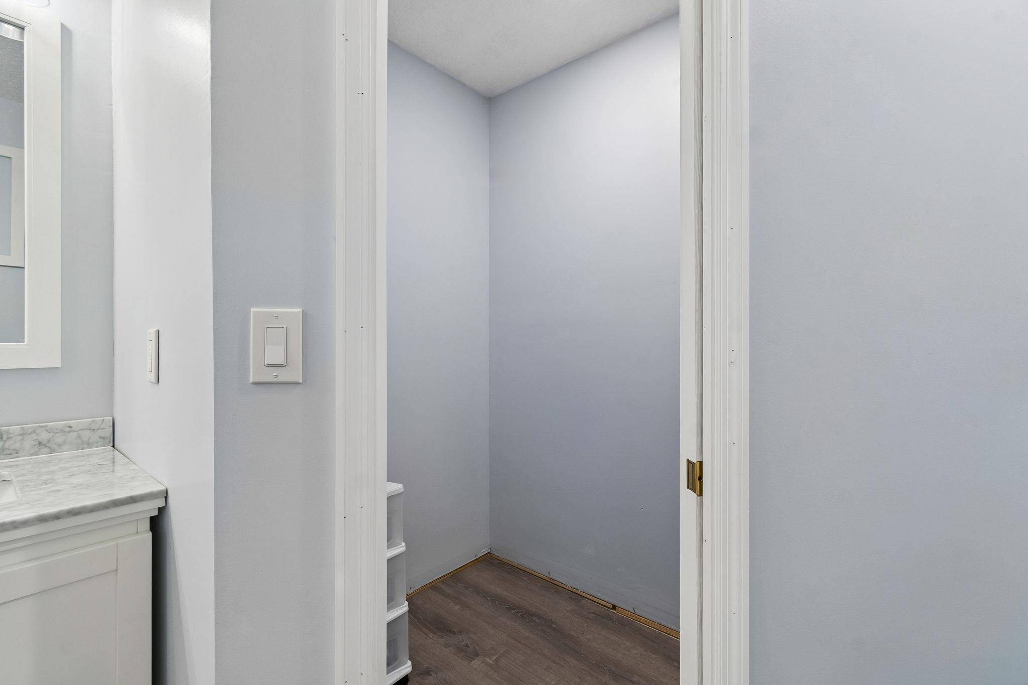 Image 36 of 82 For 1191 Brookside Ct