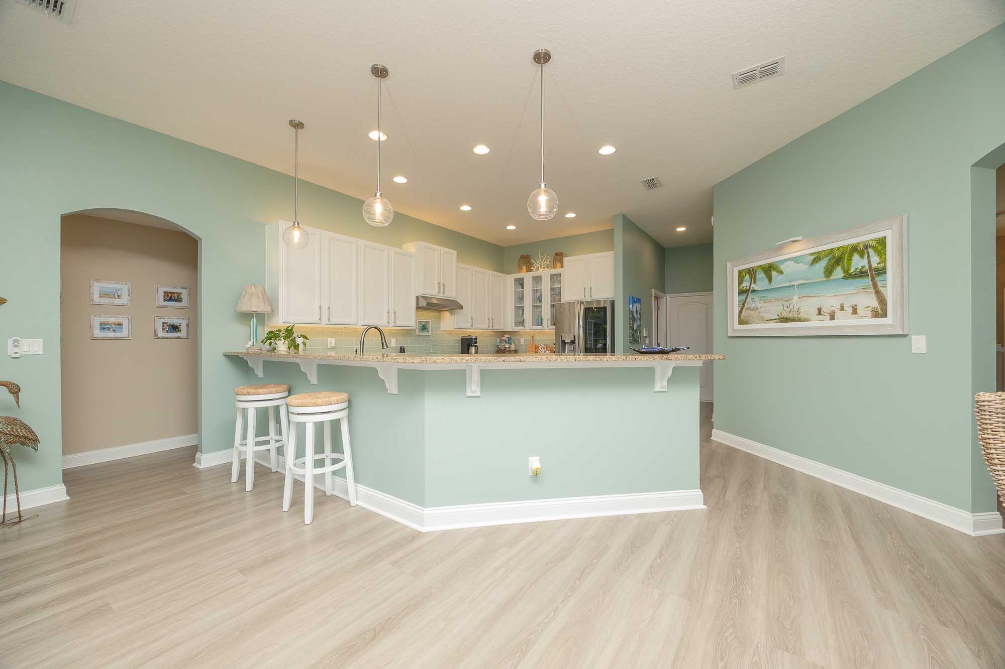 Image 25 of 68 For 273 Parkwood Cir
