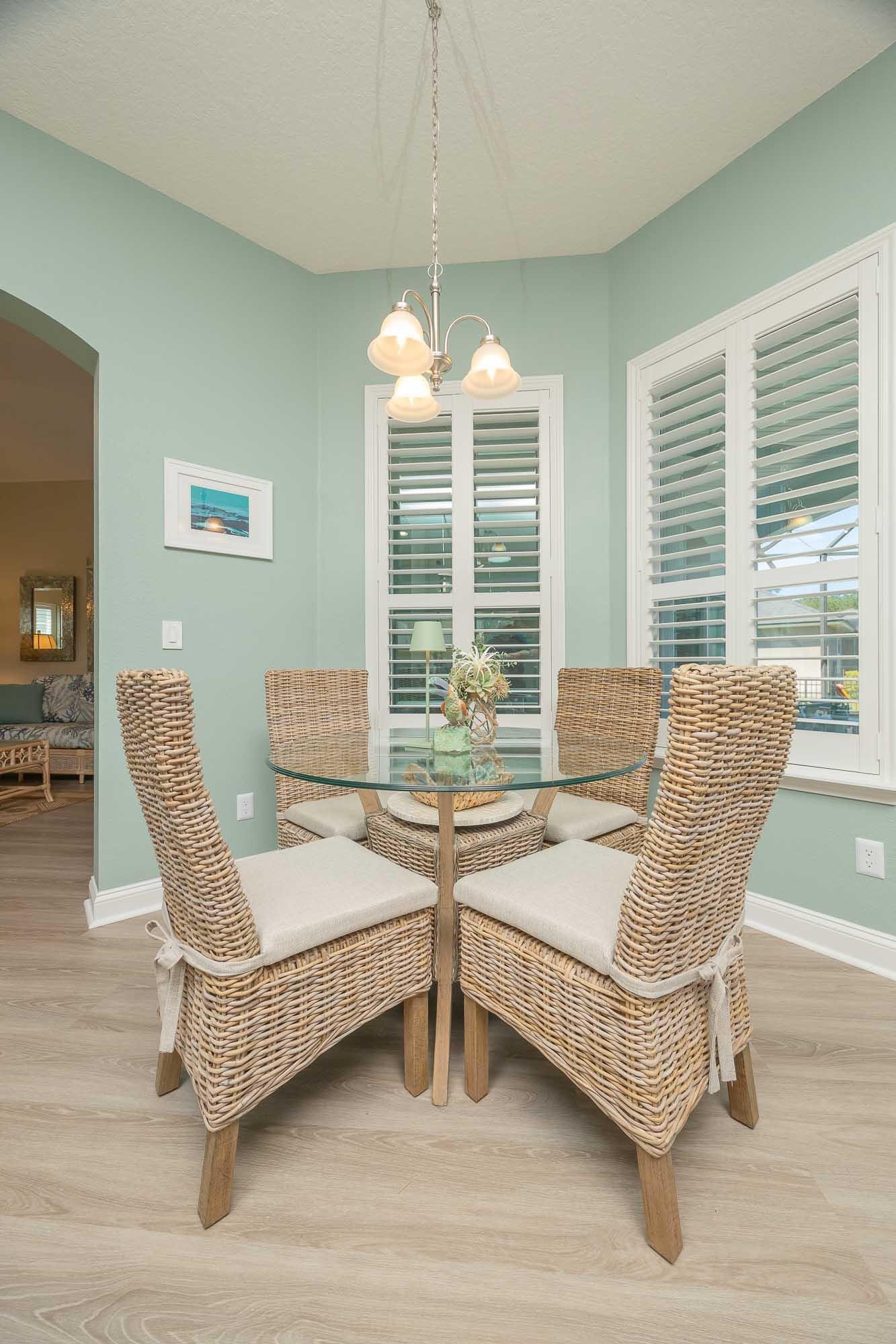 Image 26 of 68 For 273 Parkwood Cir