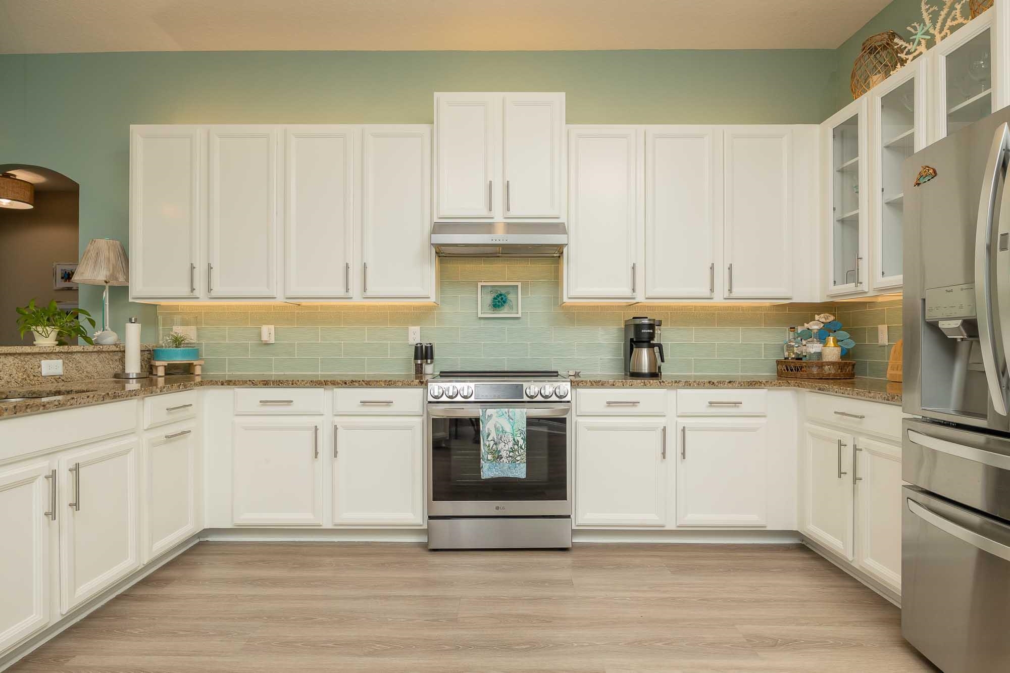 Image 27 of 68 For 273 Parkwood Cir