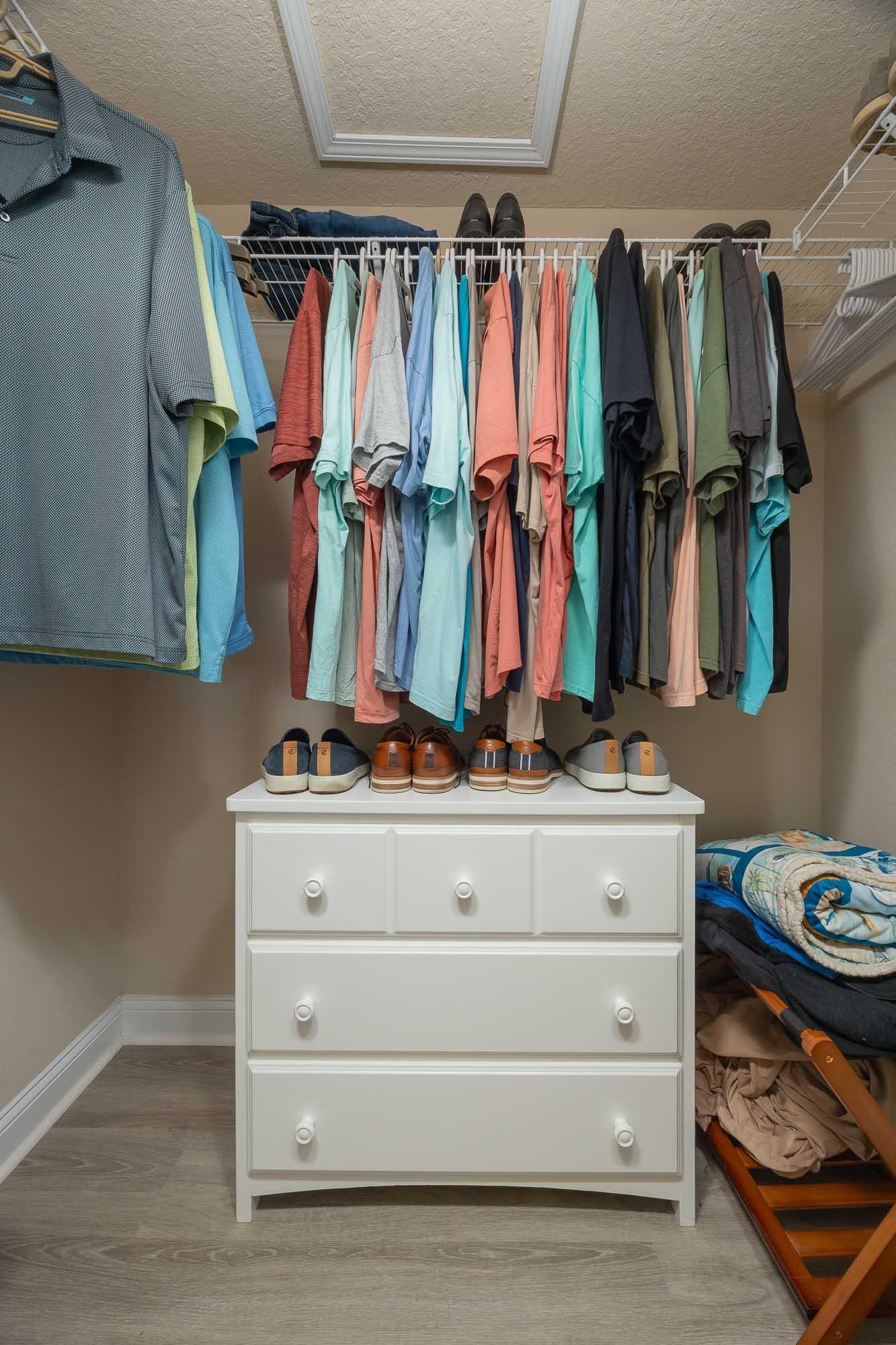Image 35 of 68 For 273 Parkwood Cir