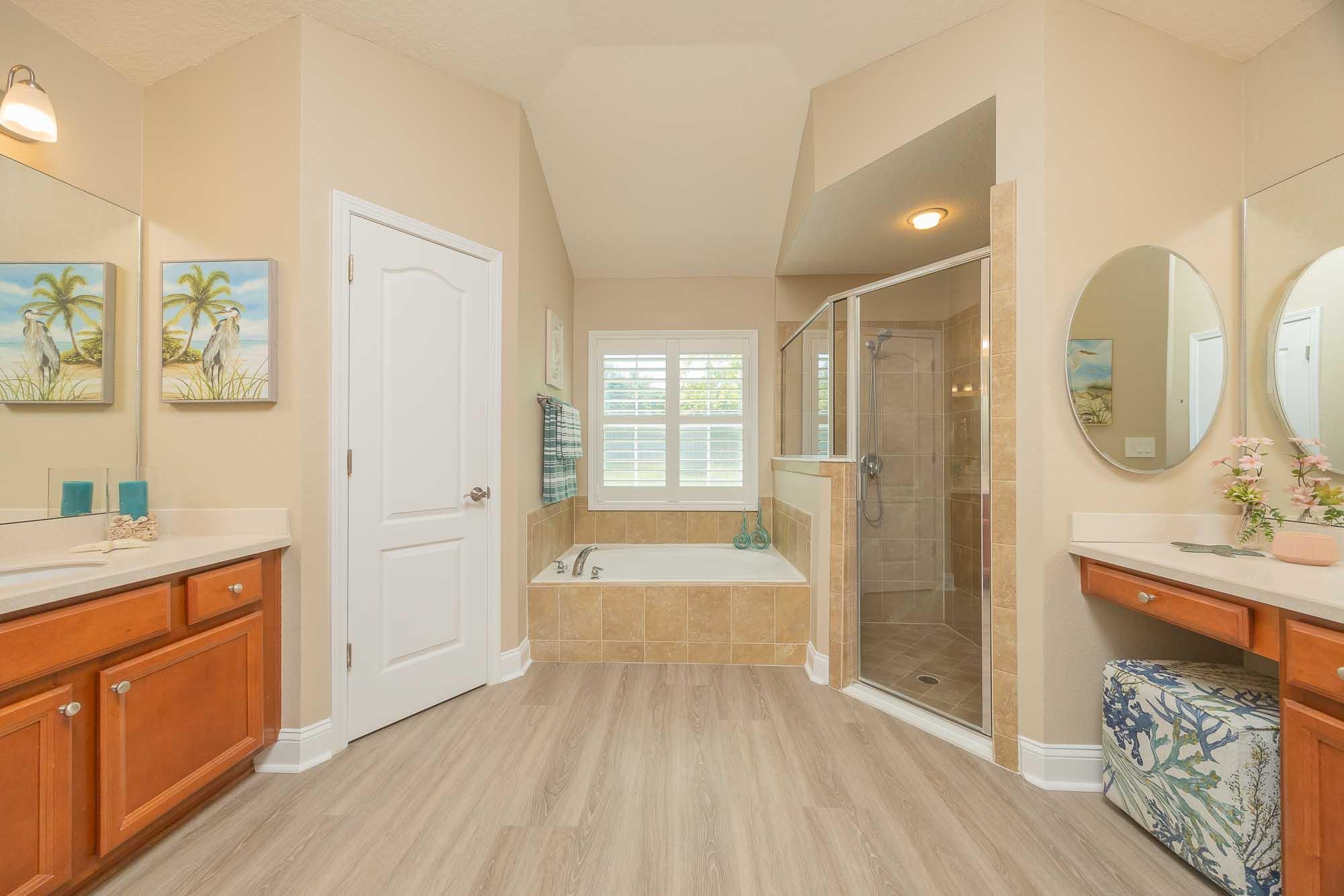 Image 37 of 68 For 273 Parkwood Cir