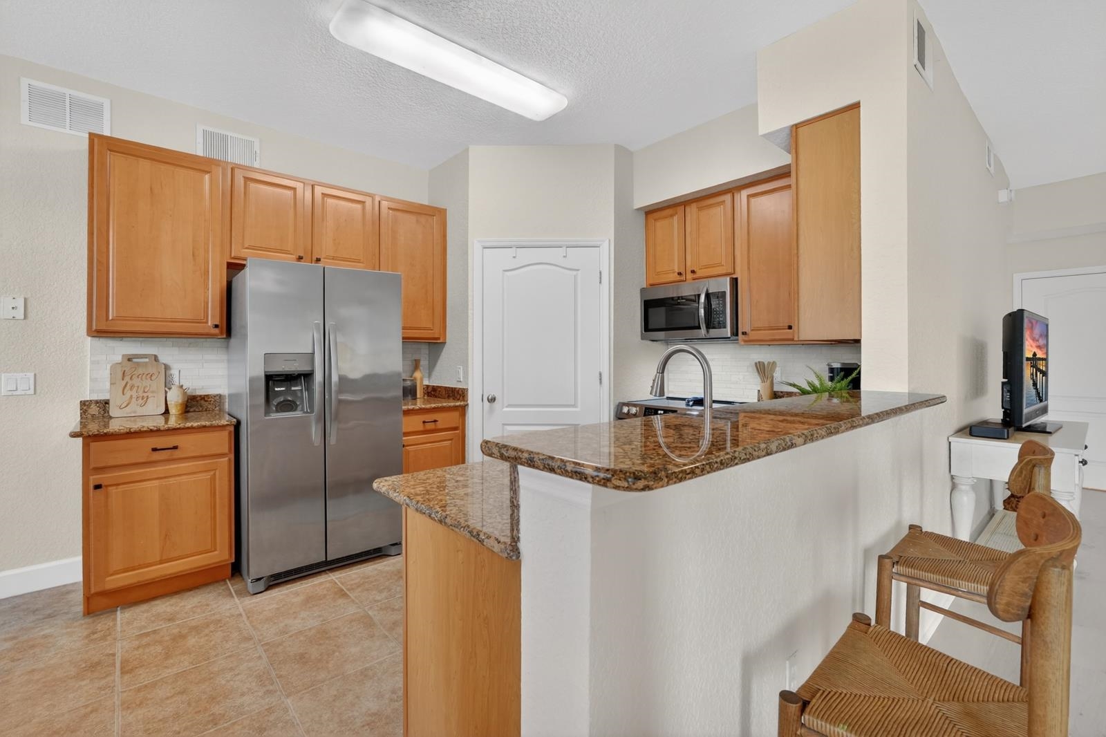 Image 10 of 44 For 621 Shores Blvd
