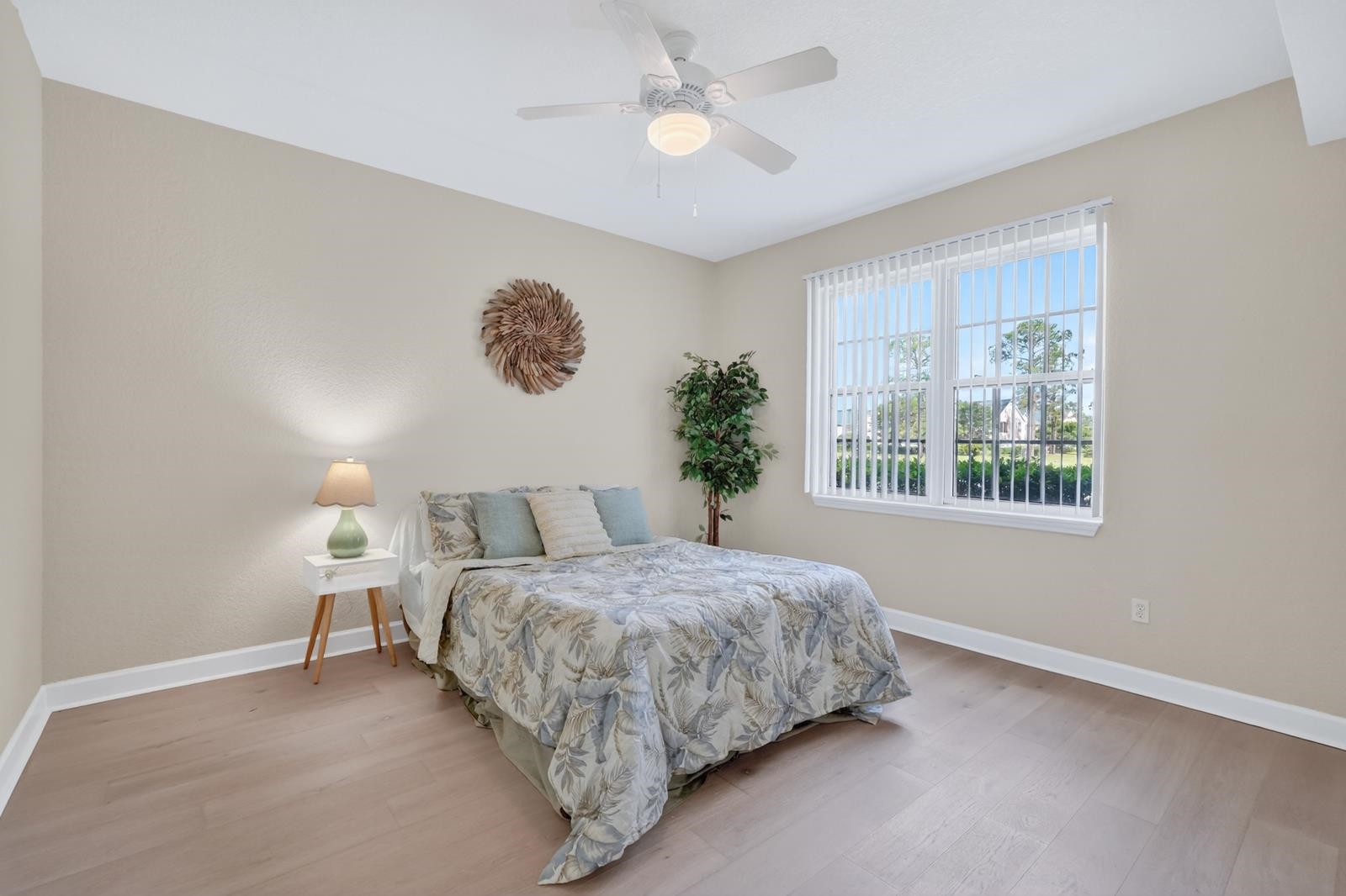 Image 20 of 44 For 621 Shores Blvd