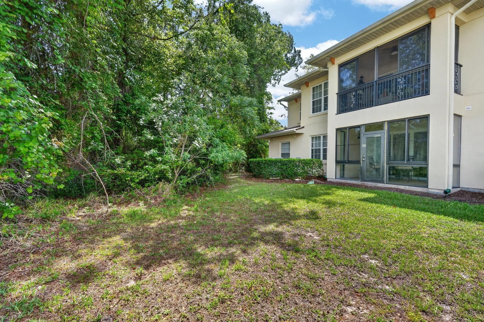 Image 31 of 44 For 621 Shores Blvd
