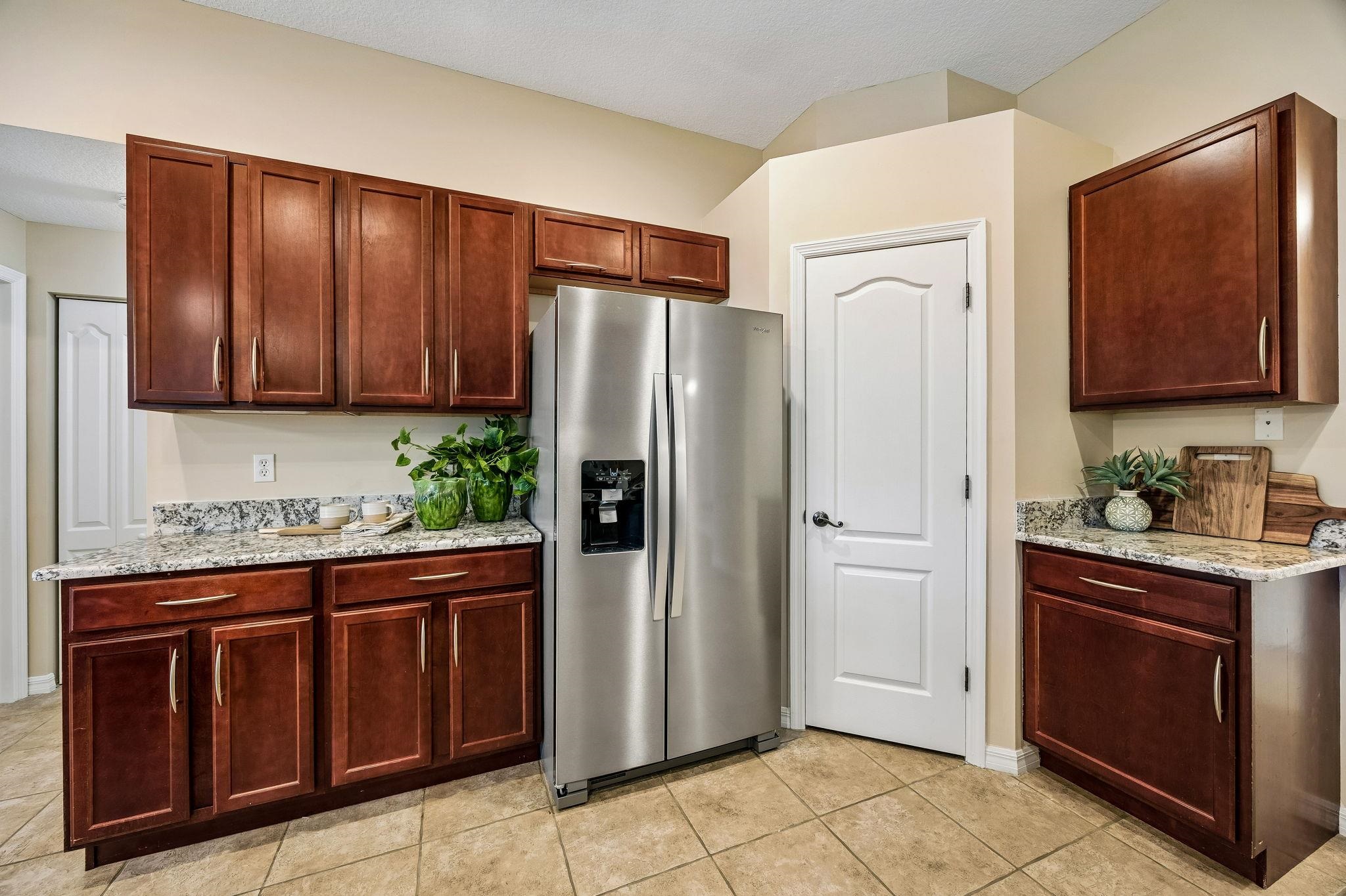 Image 12 of 51 For 734 Needle Grass Dr