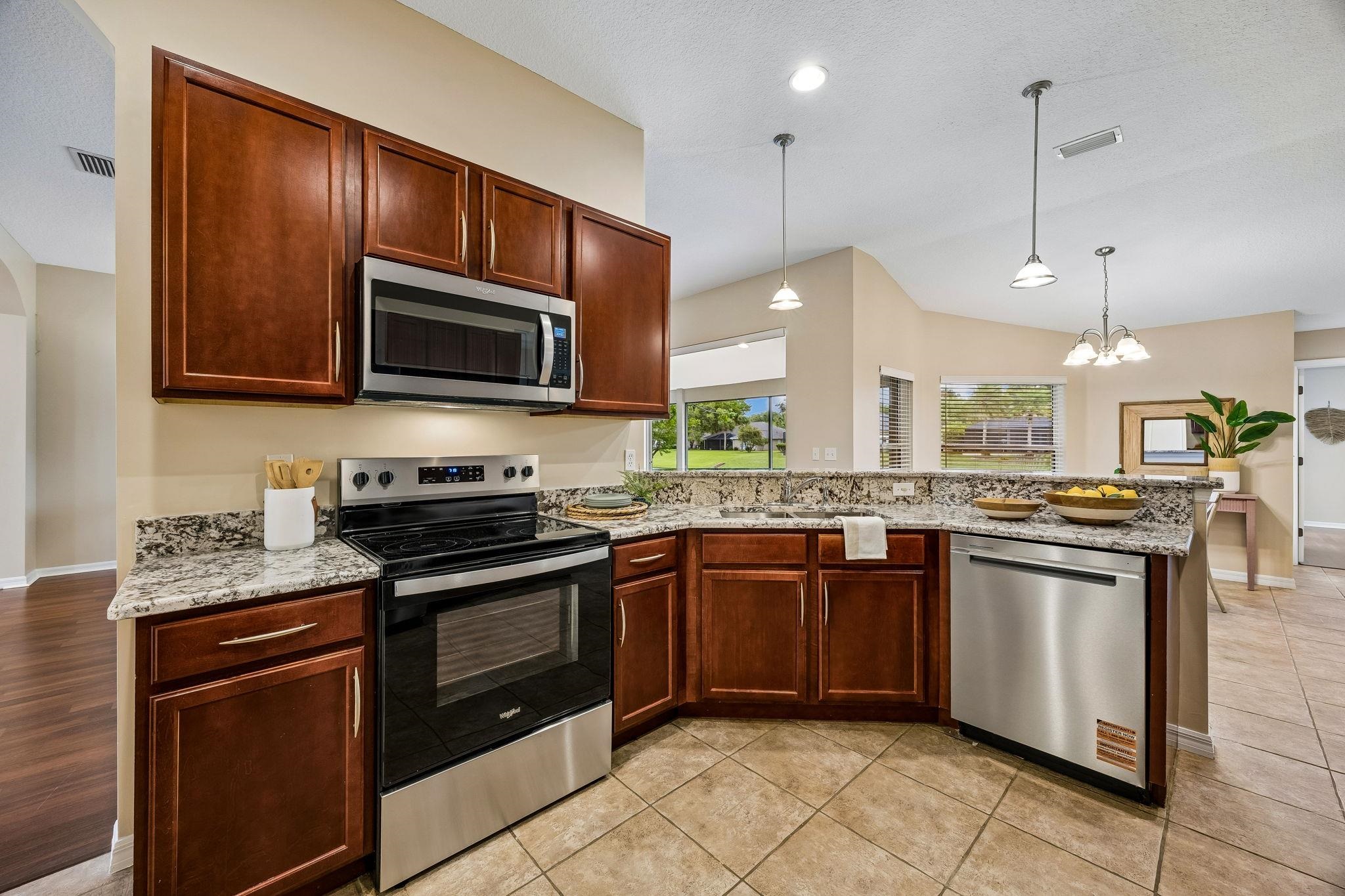 Image 13 of 51 For 734 Needle Grass Dr