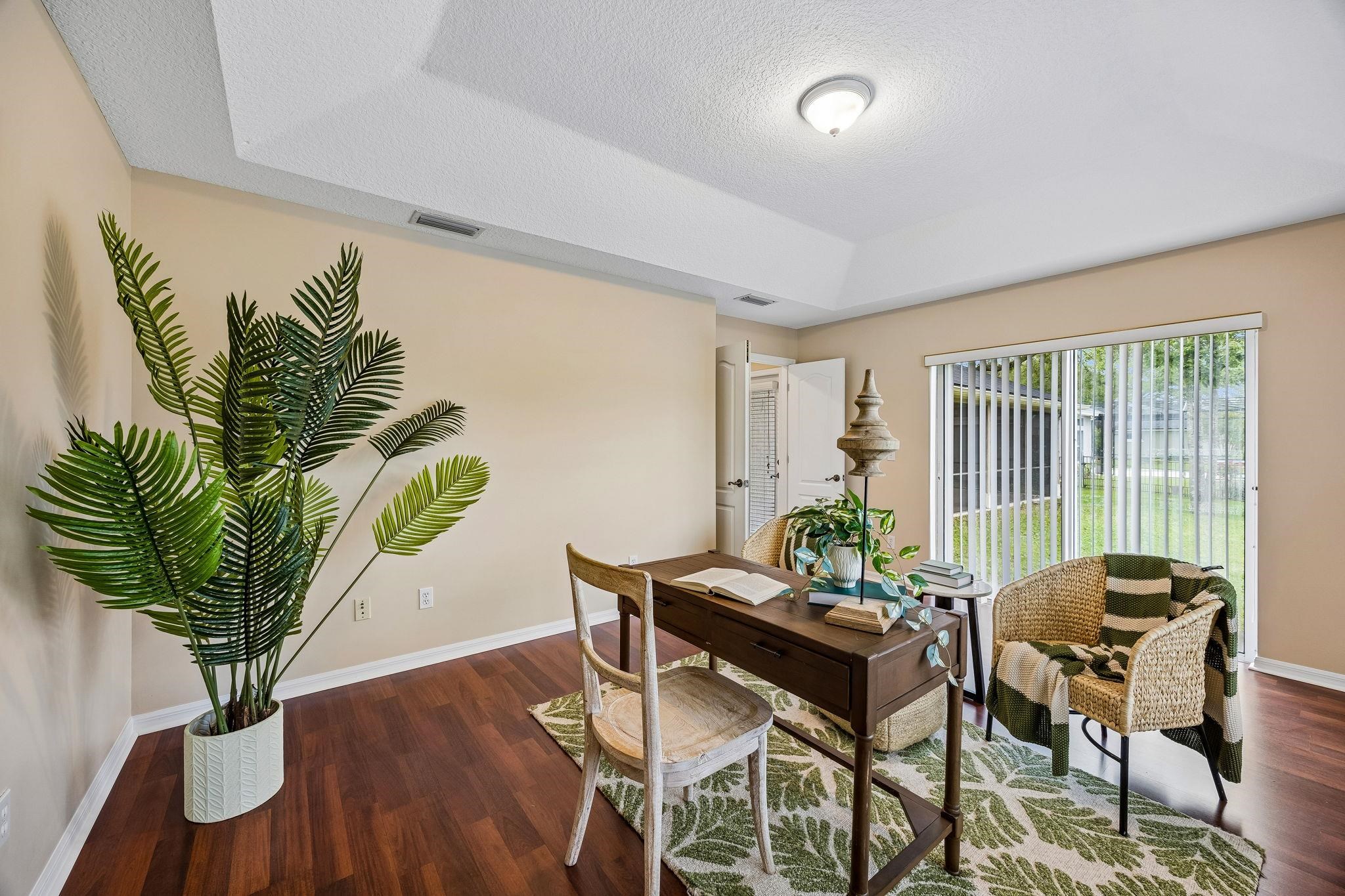 Image 37 of 51 For 734 Needle Grass Dr