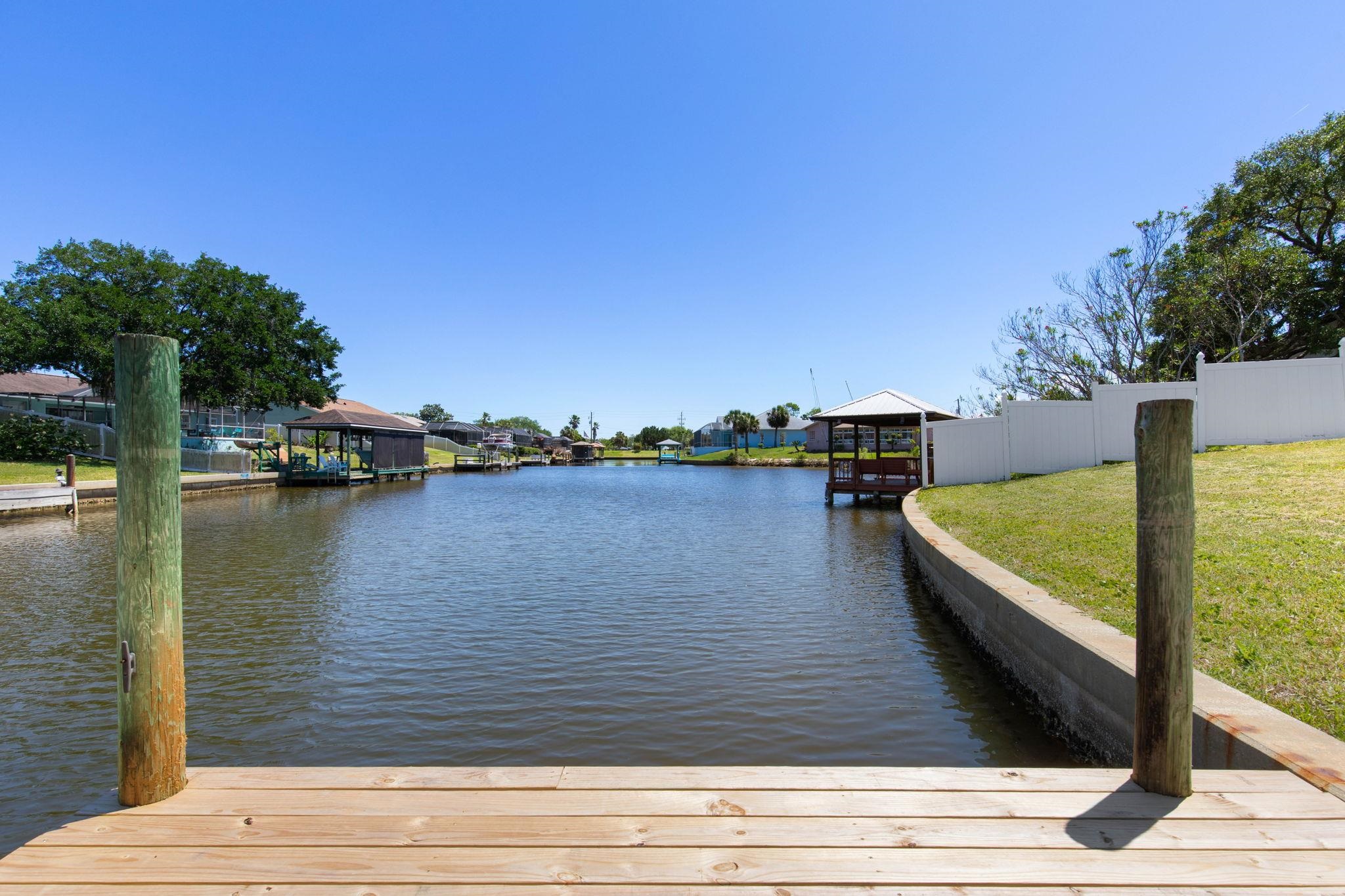 Image 33 of 66 For 21 Crescent Ct S