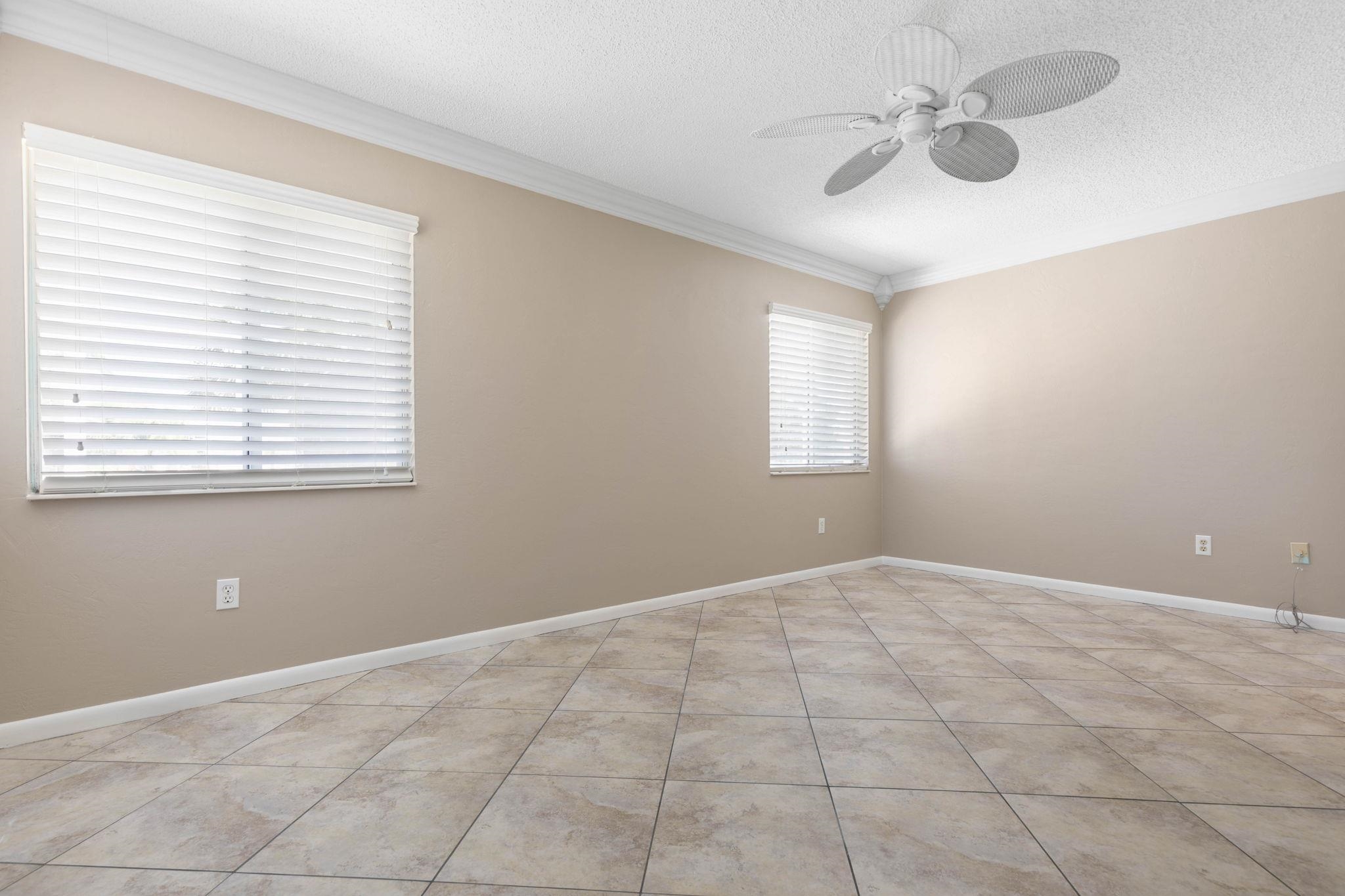 Image 36 of 66 For 21 Crescent Ct S