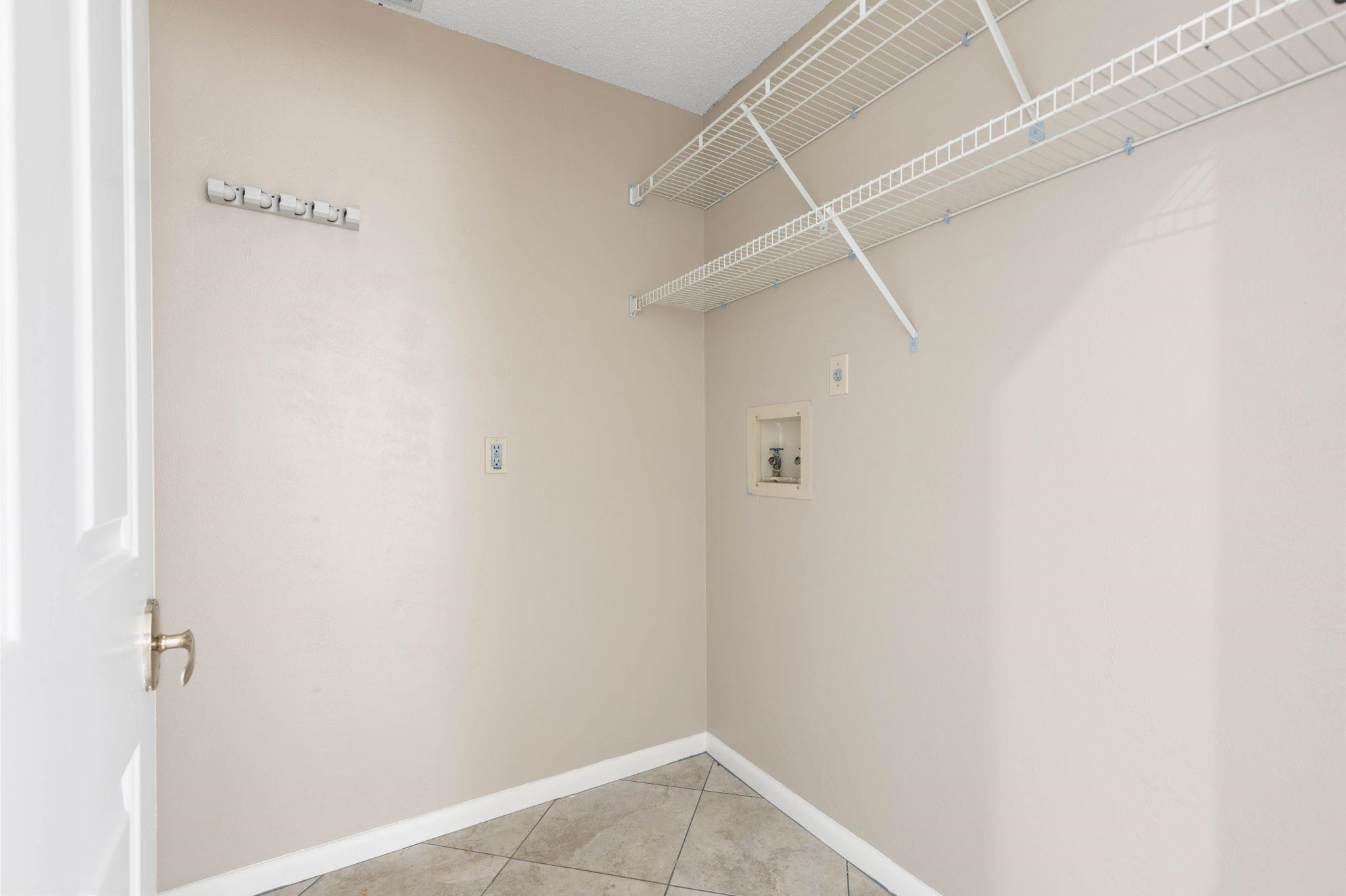 Image 48 of 66 For 21 Crescent Ct S