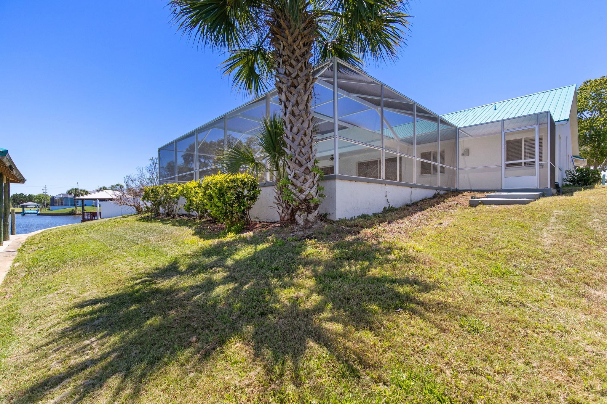 Image 51 of 66 For 21 Crescent Ct S