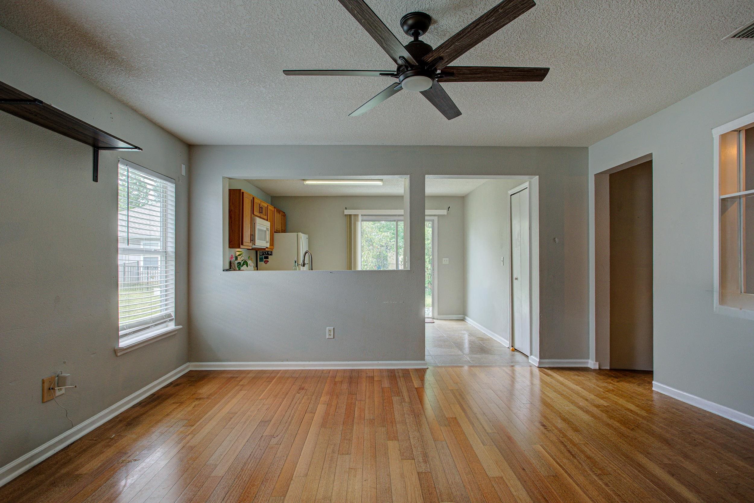 Image 6 of 40 For 108 Brays Island Ln
