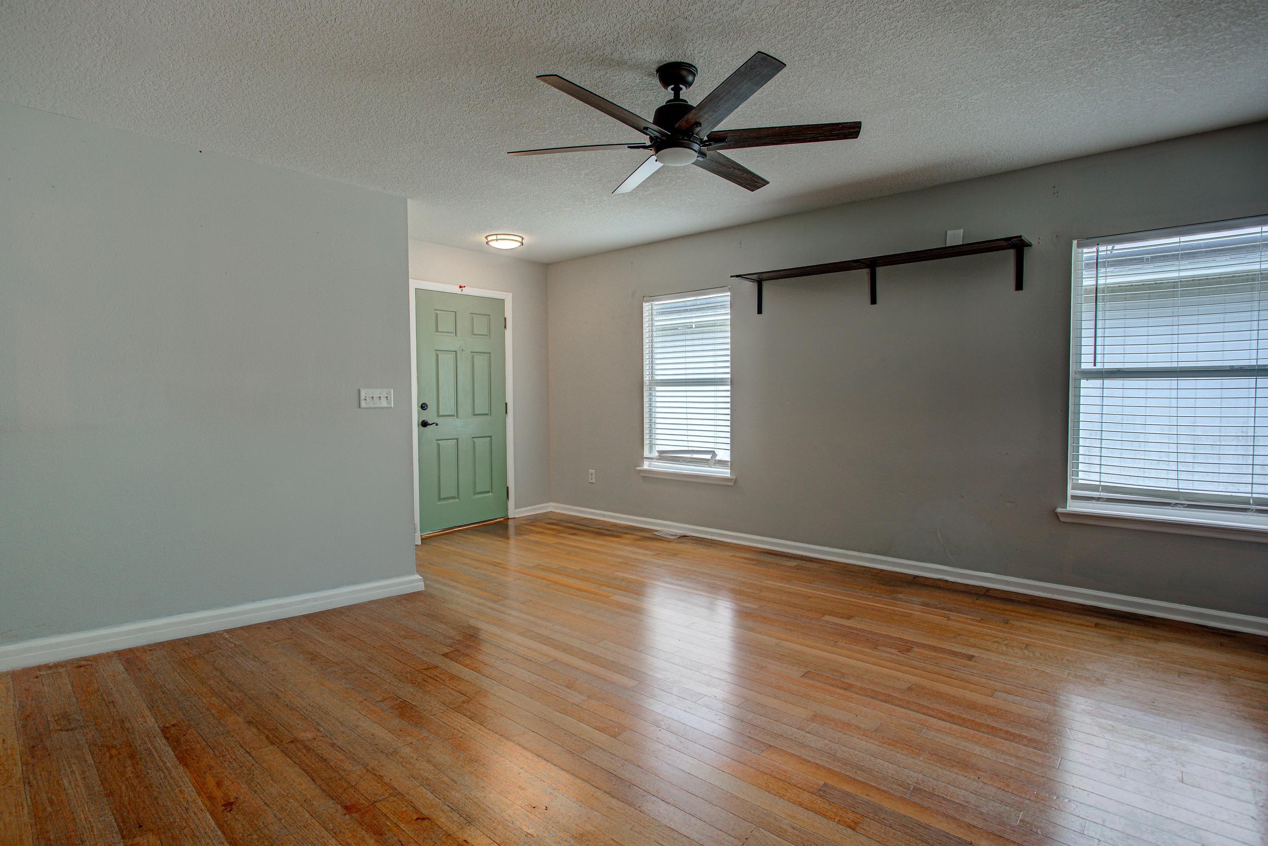 Image 9 of 40 For 108 Brays Island Ln