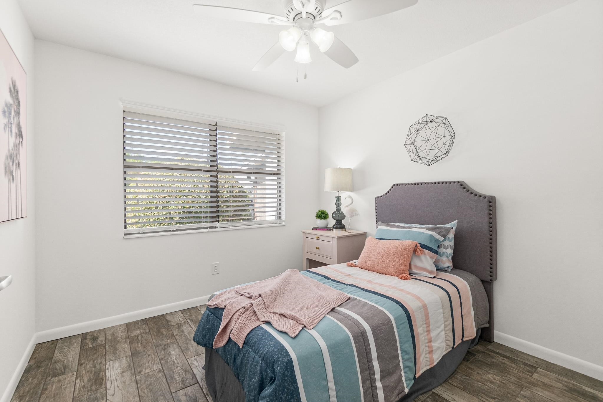 Image 21 of 33 For 122 Rio Del Mar St  A