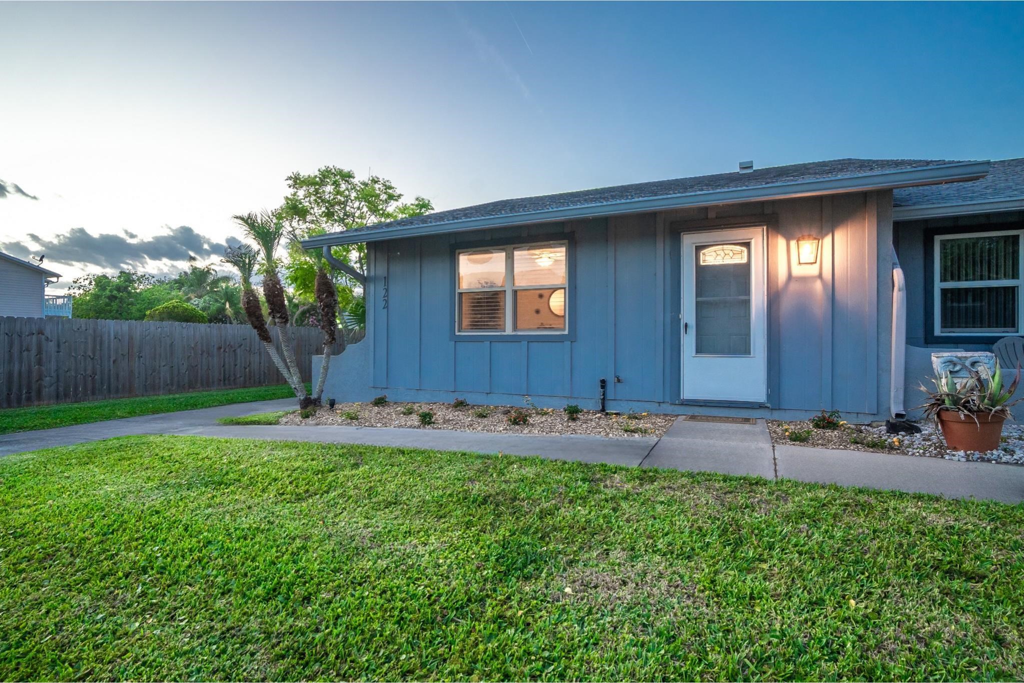 Image 30 of 33 For 122 Rio Del Mar St  A