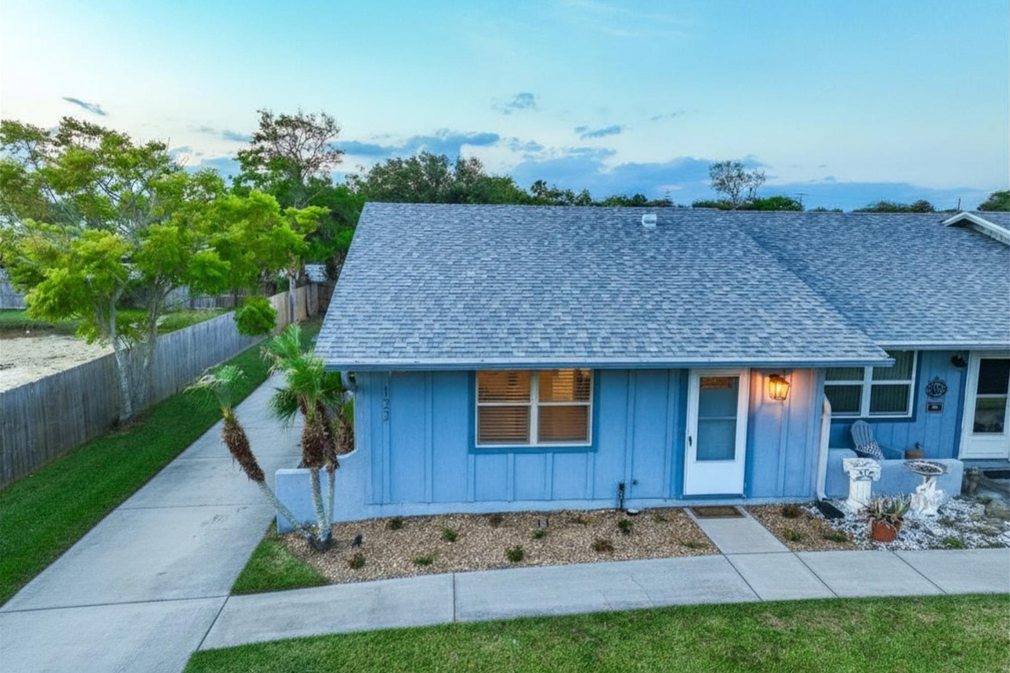 Image 31 of 33 For 122 Rio Del Mar St  A