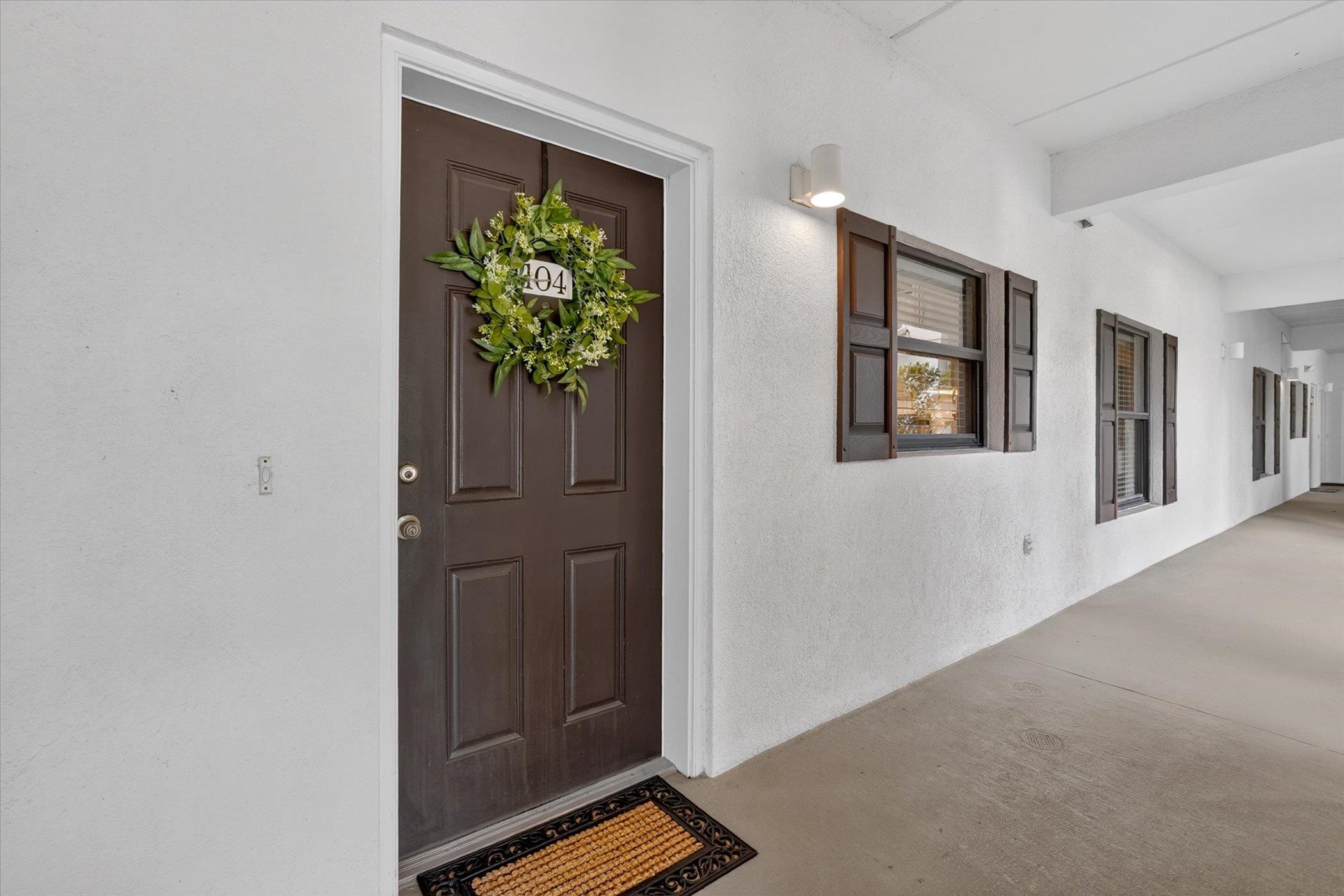 Image 4 of 44 For 101 Laurel Wood Way  104