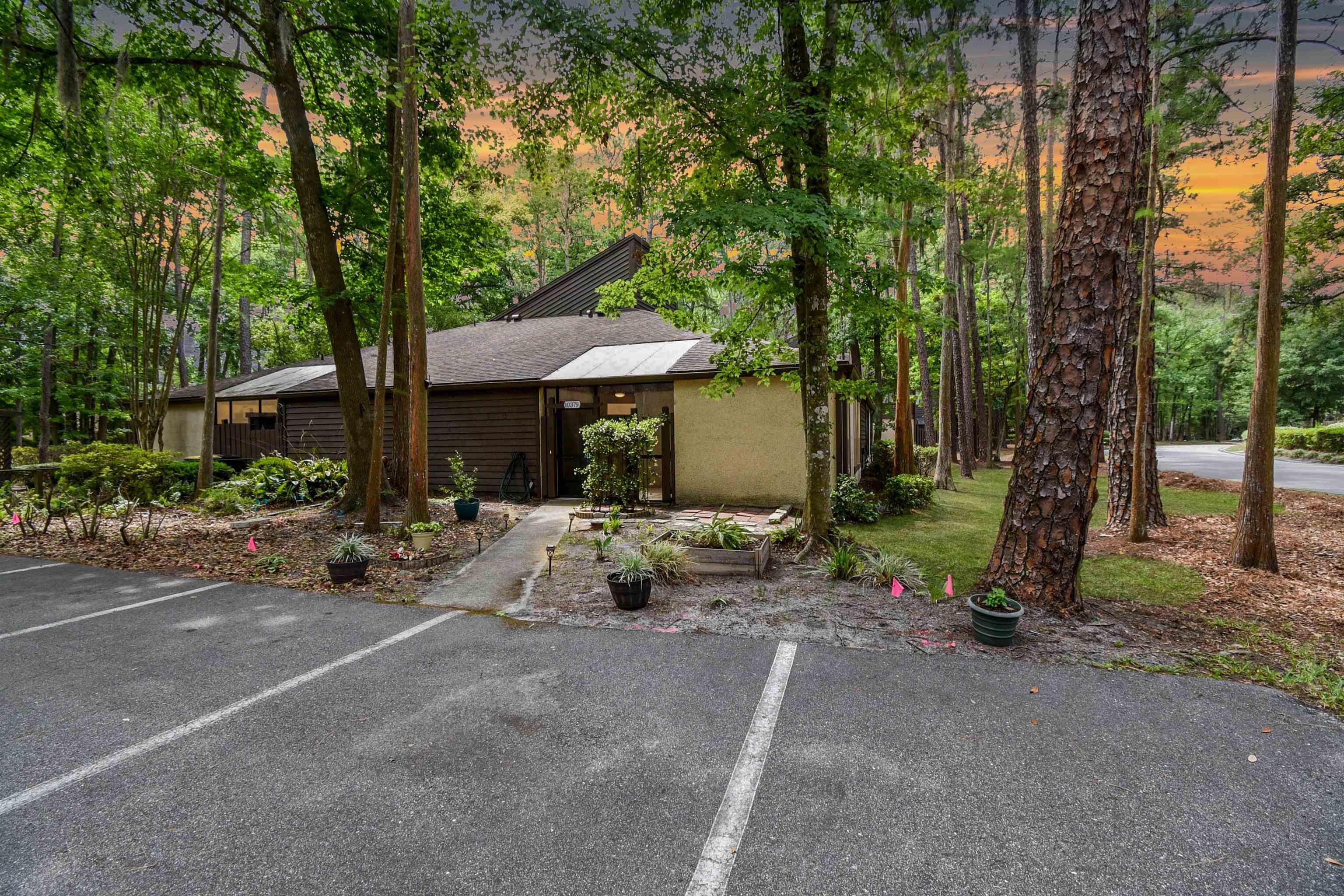 Image 2 of 26 For 10379 Big Tree Ln