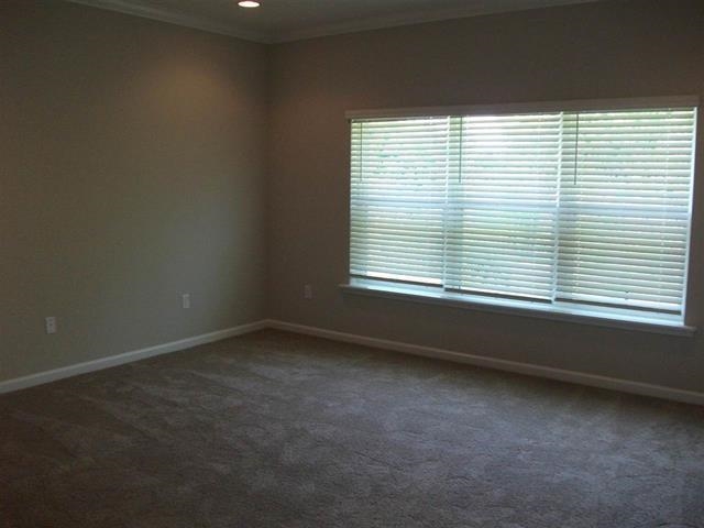 Image 14 of 22 For 241 Deerfield Meadows Cir