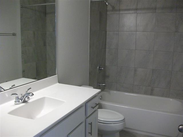 Image 16 of 22 For 241 Deerfield Meadows Cir