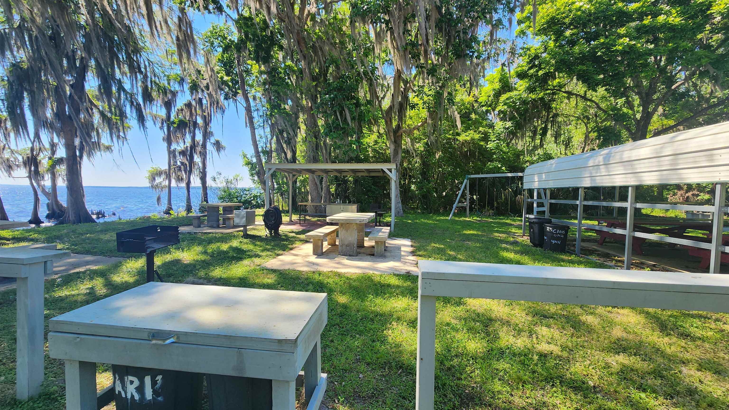 Image 4 of 6 For Georgetown Point Rd S