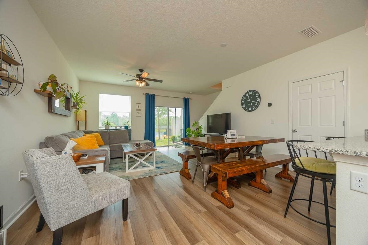 Image 11 of 66 For 86 Silver Fern Dr