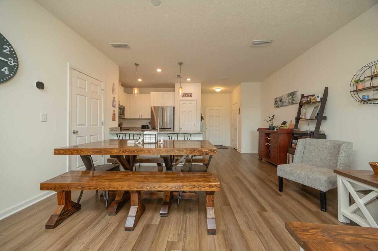 Image 12 of 66 For 86 Silver Fern Dr