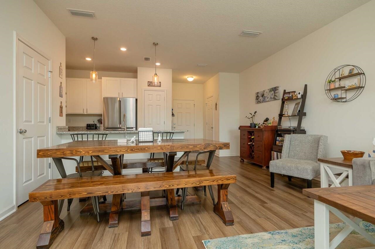 Image 13 of 66 For 86 Silver Fern Dr