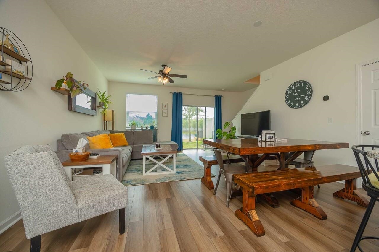 Image 14 of 66 For 86 Silver Fern Dr
