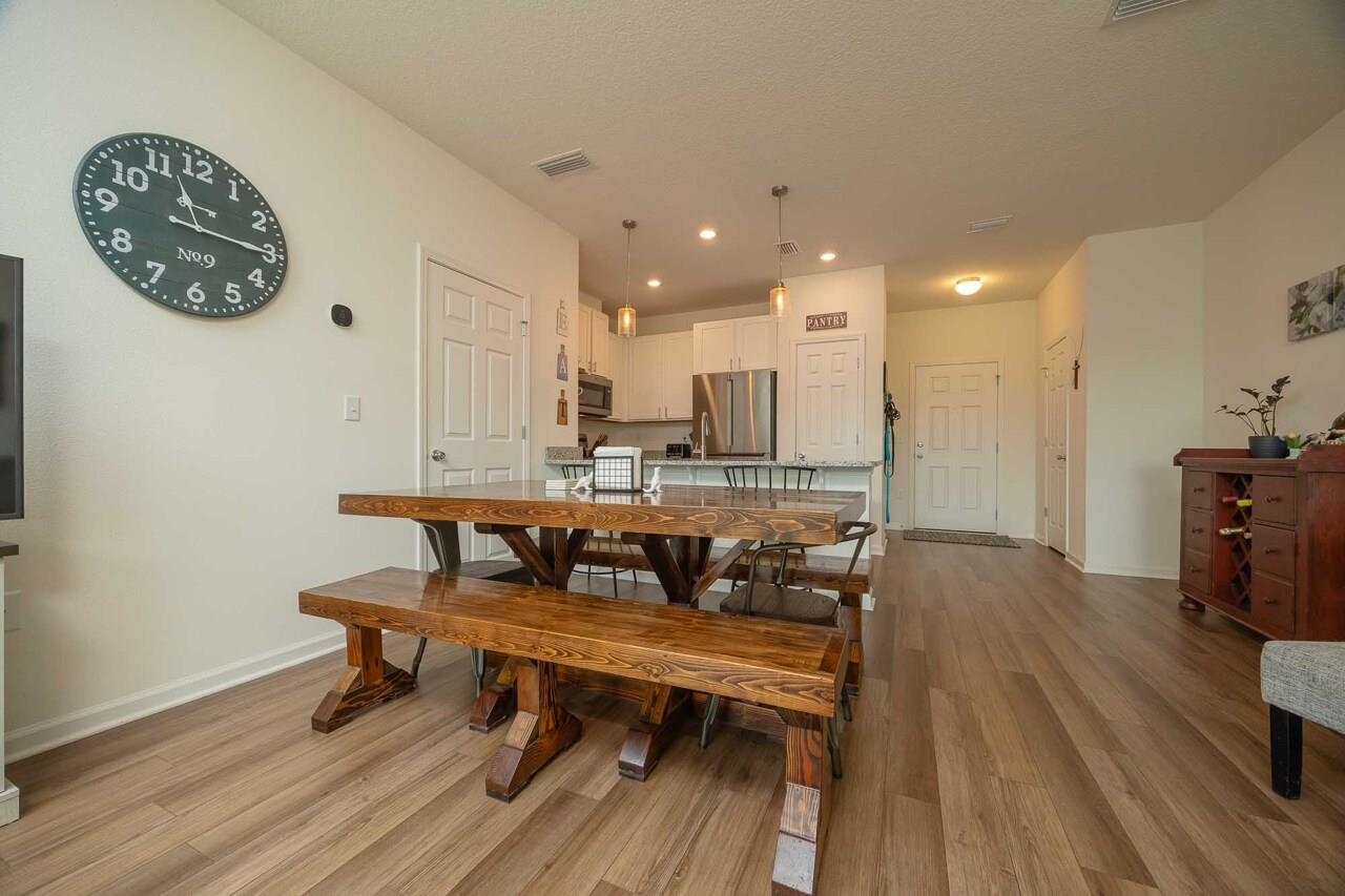Image 15 of 66 For 86 Silver Fern Dr