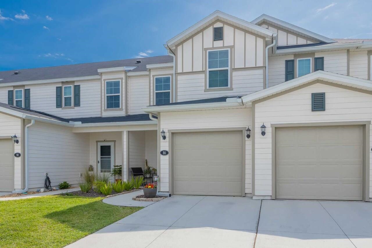 Image 2 of 66 For 86 Silver Fern Dr