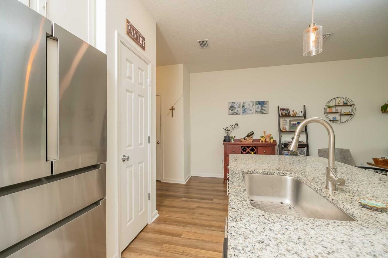 Image 23 of 66 For 86 Silver Fern Dr