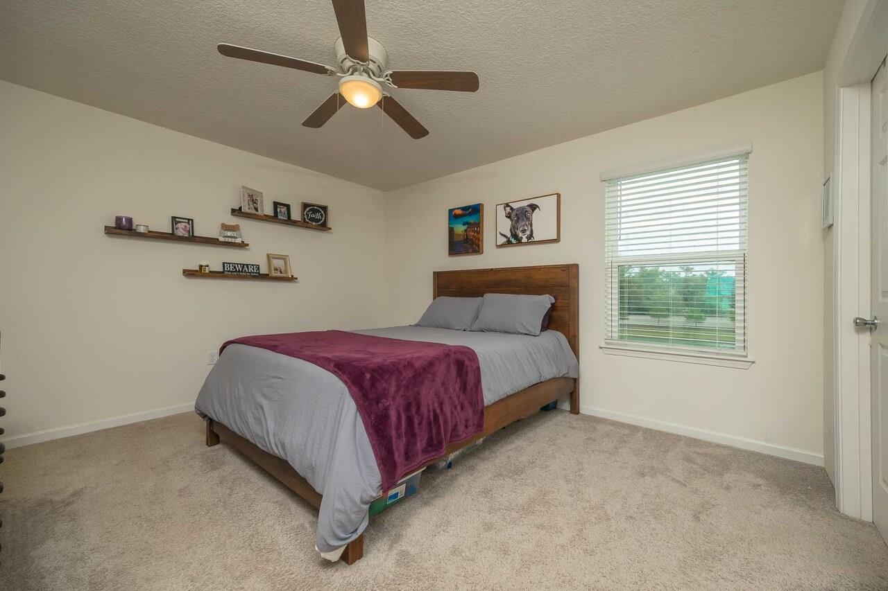 Image 29 of 66 For 86 Silver Fern Dr
