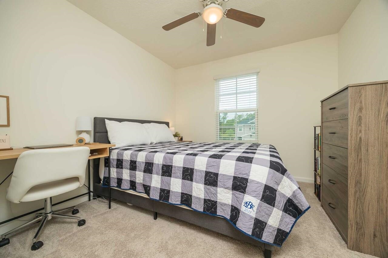 Image 34 of 66 For 86 Silver Fern Dr