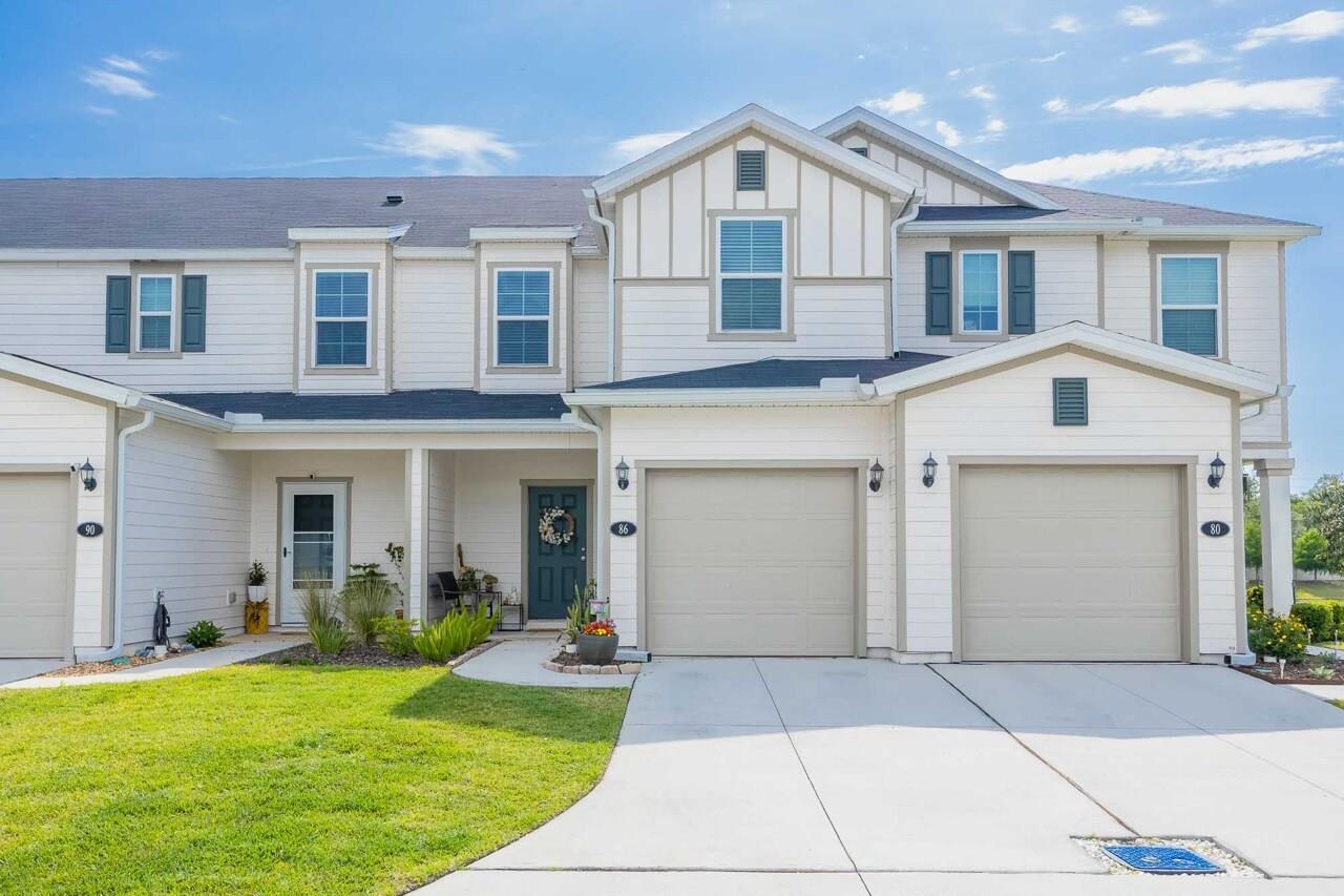 Image 4 of 66 For 86 Silver Fern Dr