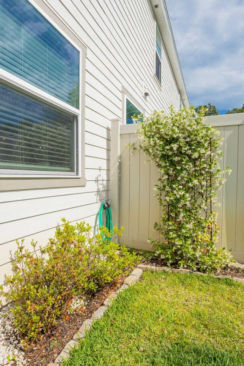 Image 51 of 66 For 86 Silver Fern Dr