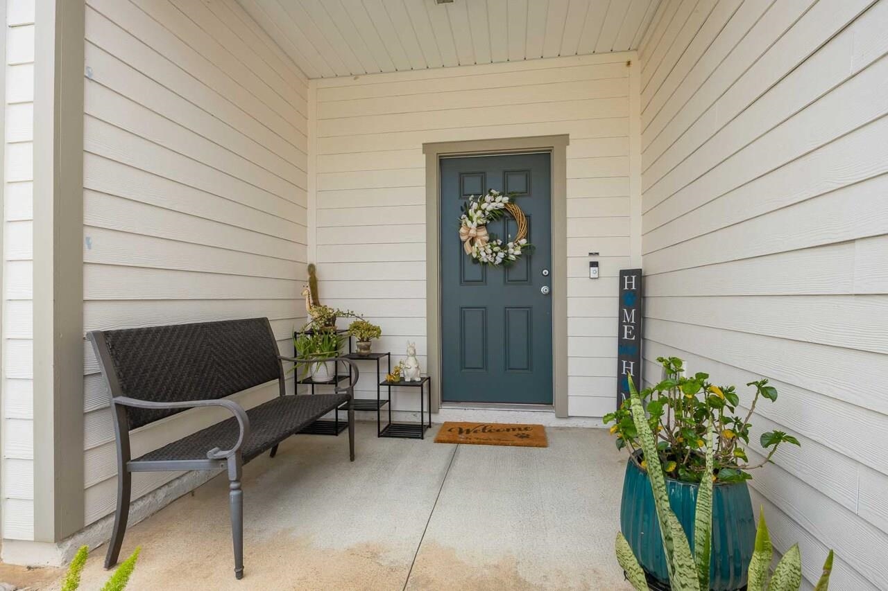 Image 8 of 66 For 86 Silver Fern Dr