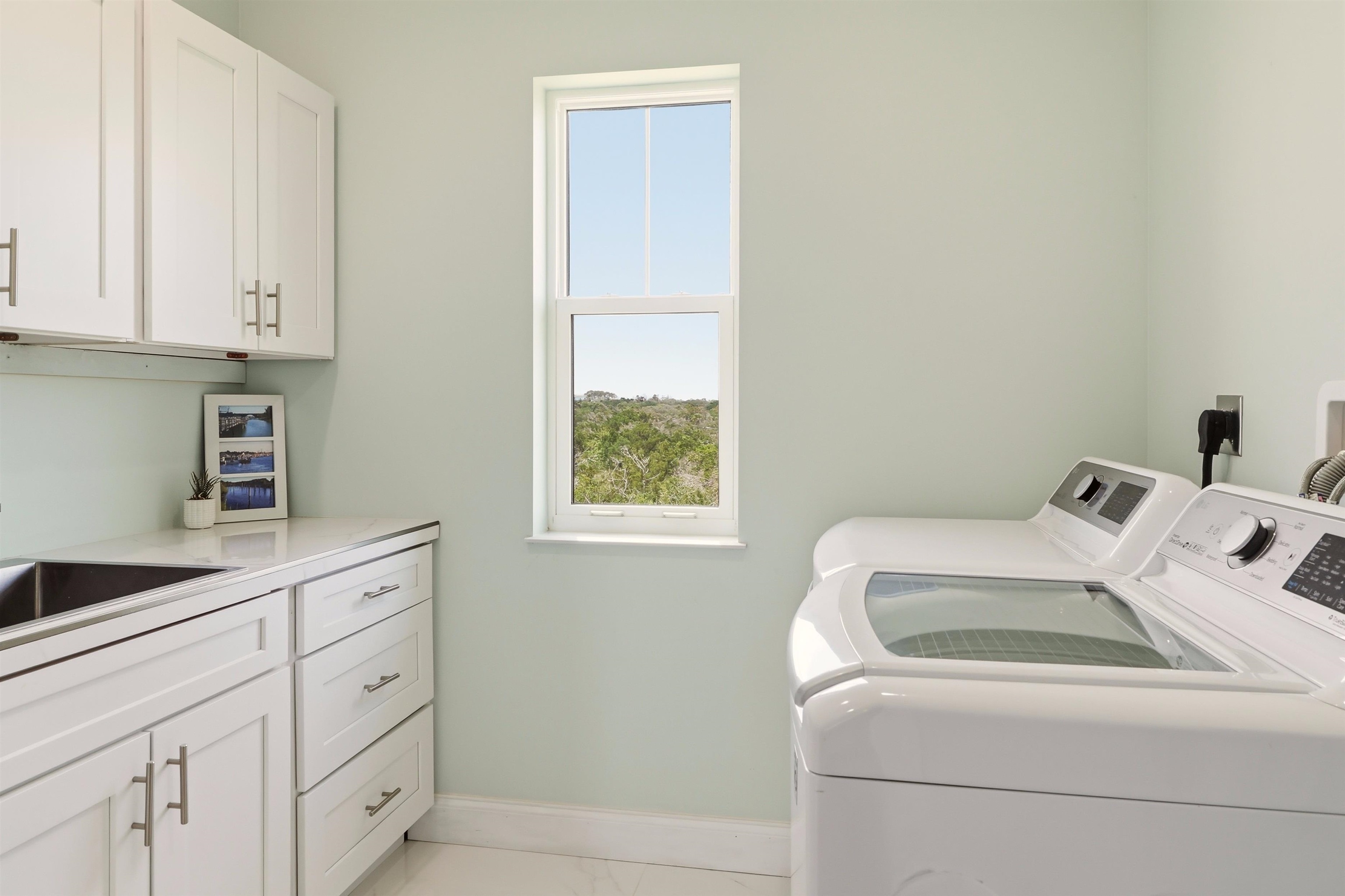 Image 42 of 63 For 5900 Costanero Rd