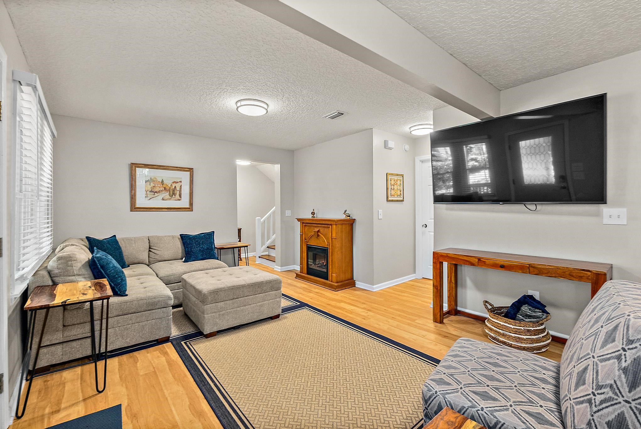 Image 11 of 59 For 12 Sylvan Dr