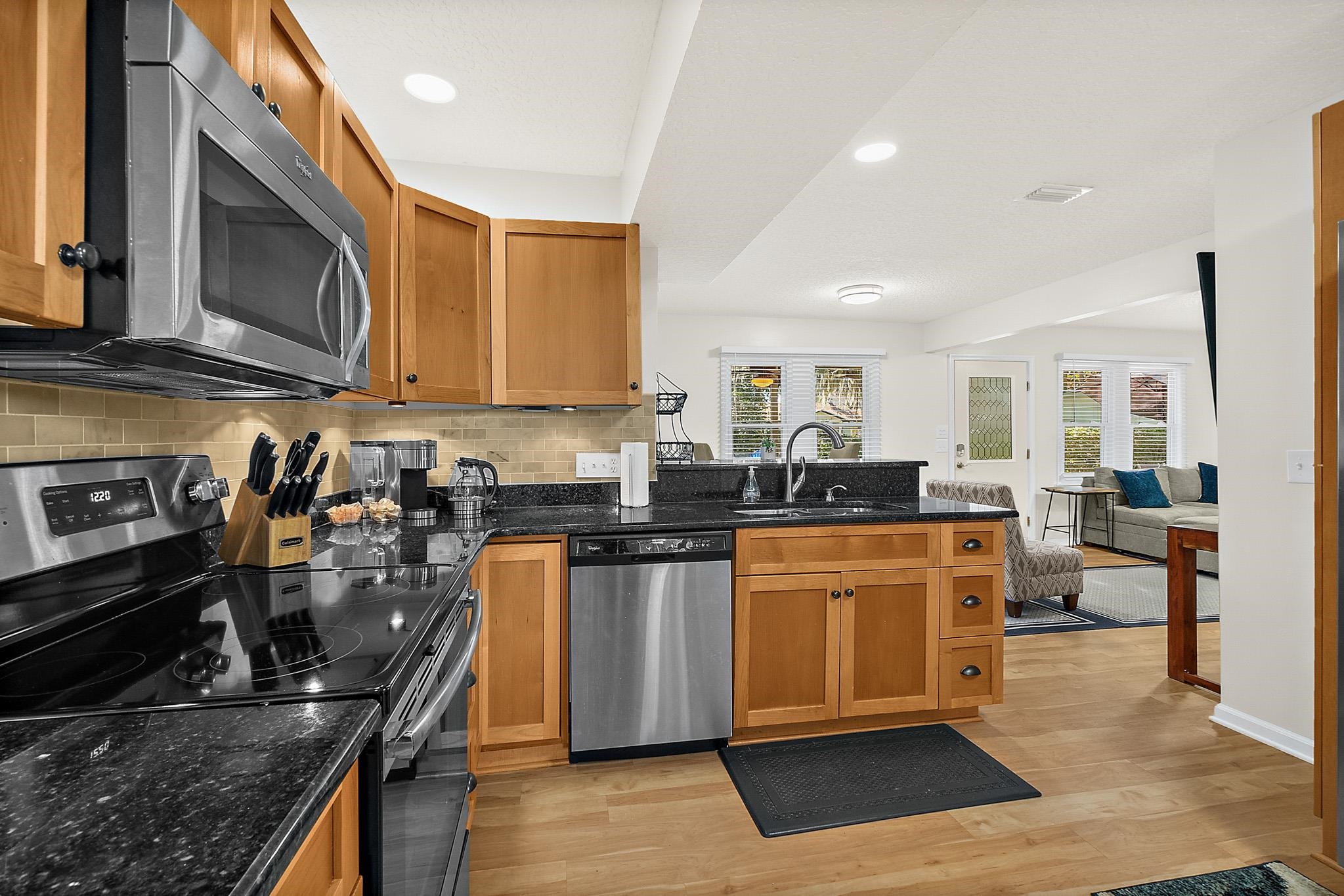Image 18 of 59 For 12 Sylvan Dr