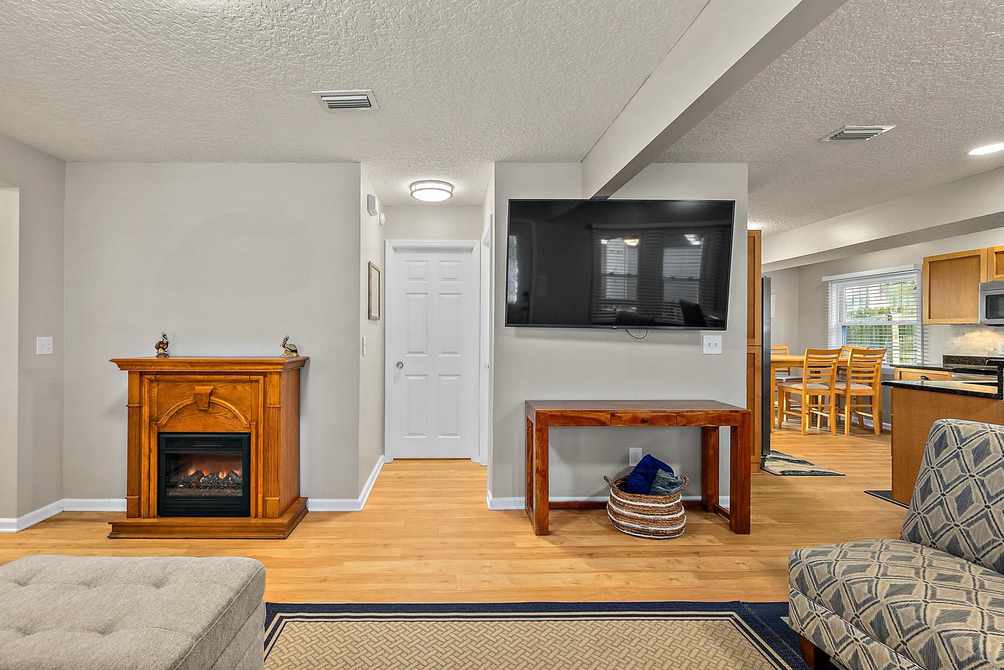 Image 9 of 59 For 12 Sylvan Dr