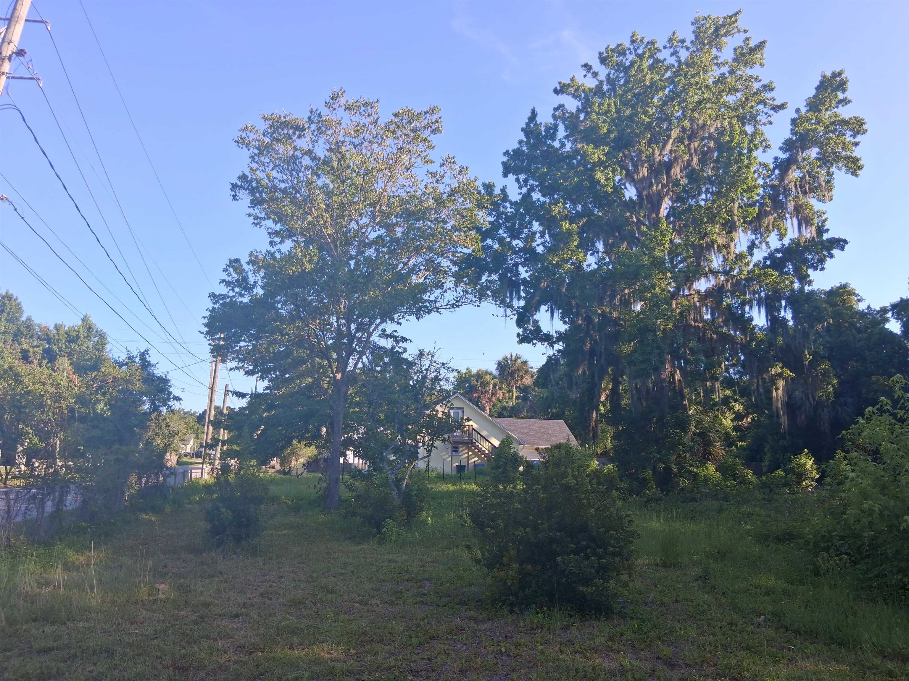 Image 2 of 12 For 695 Rodriquez St S